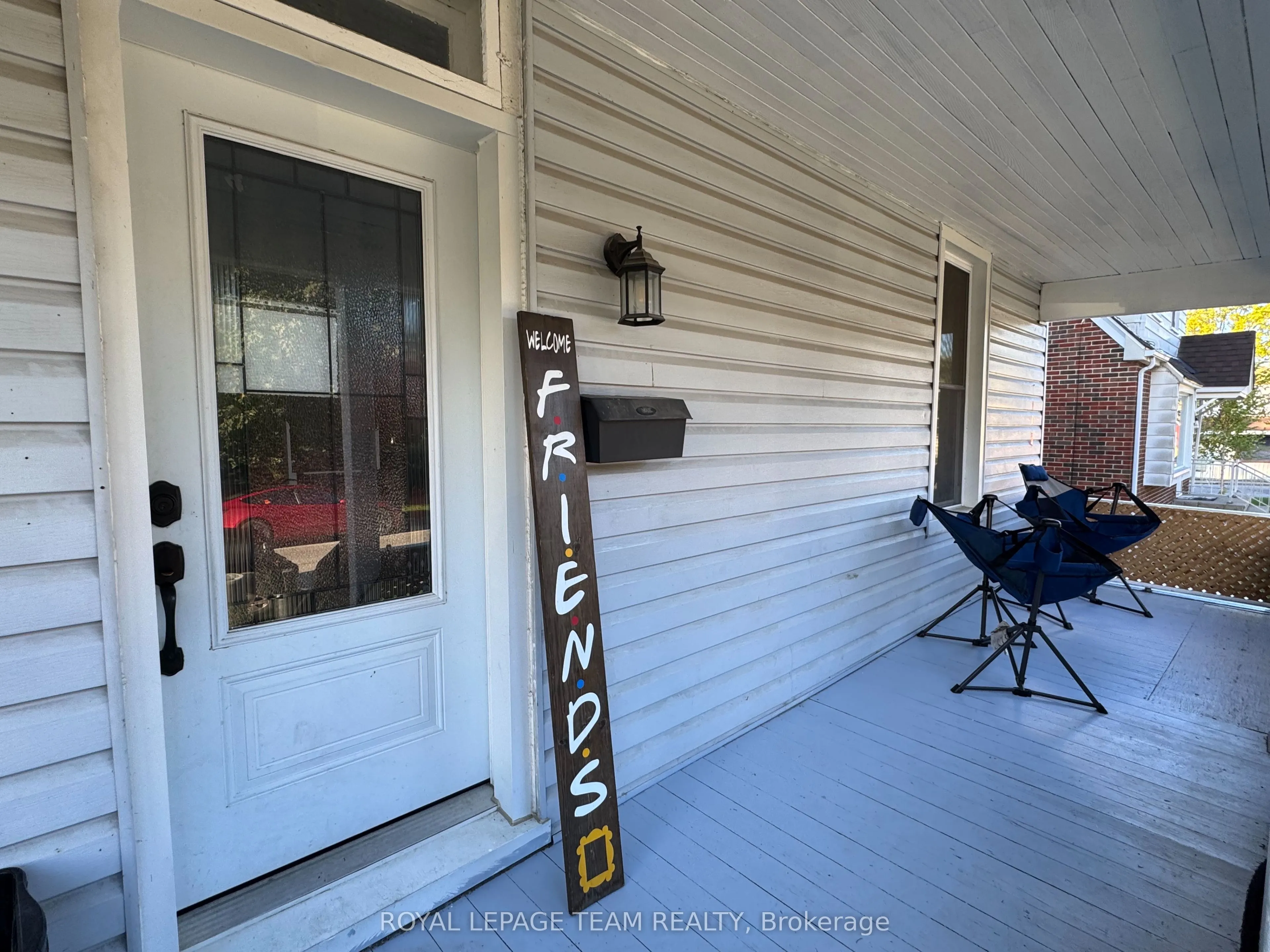 114 Main Street E