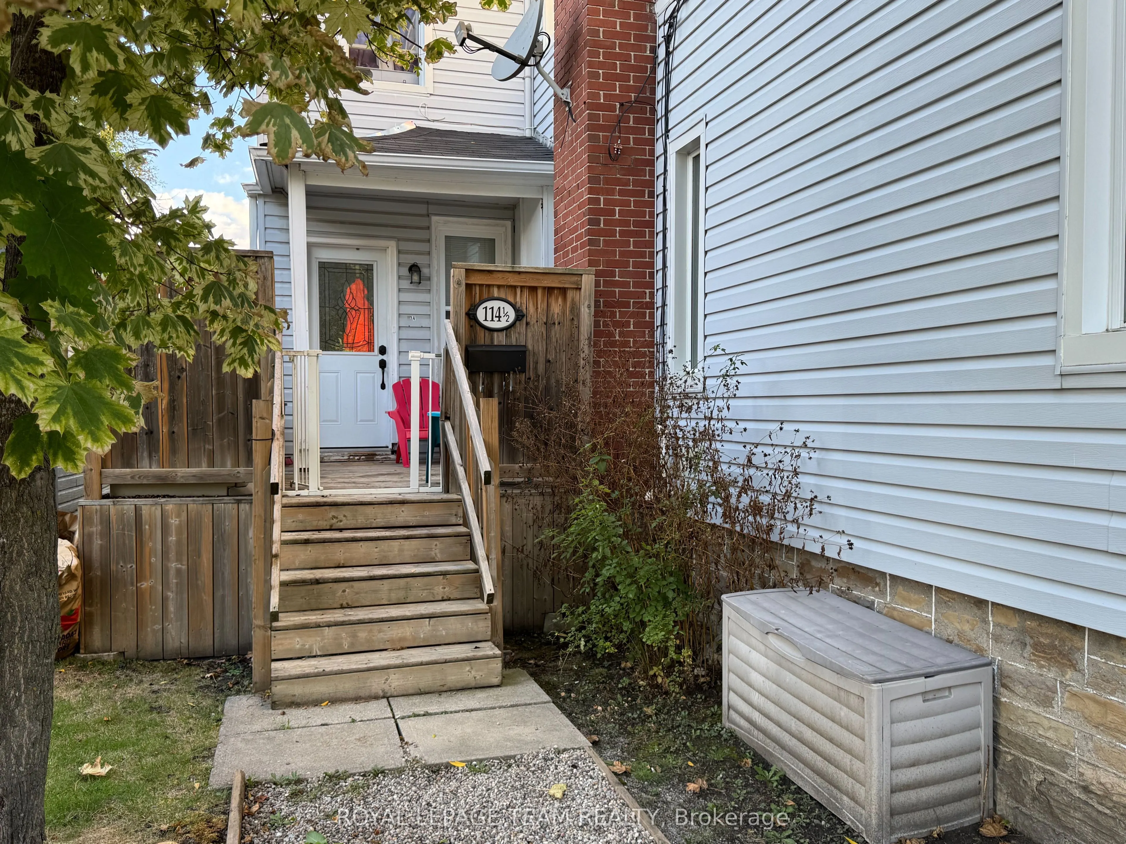 114 Main Street E
