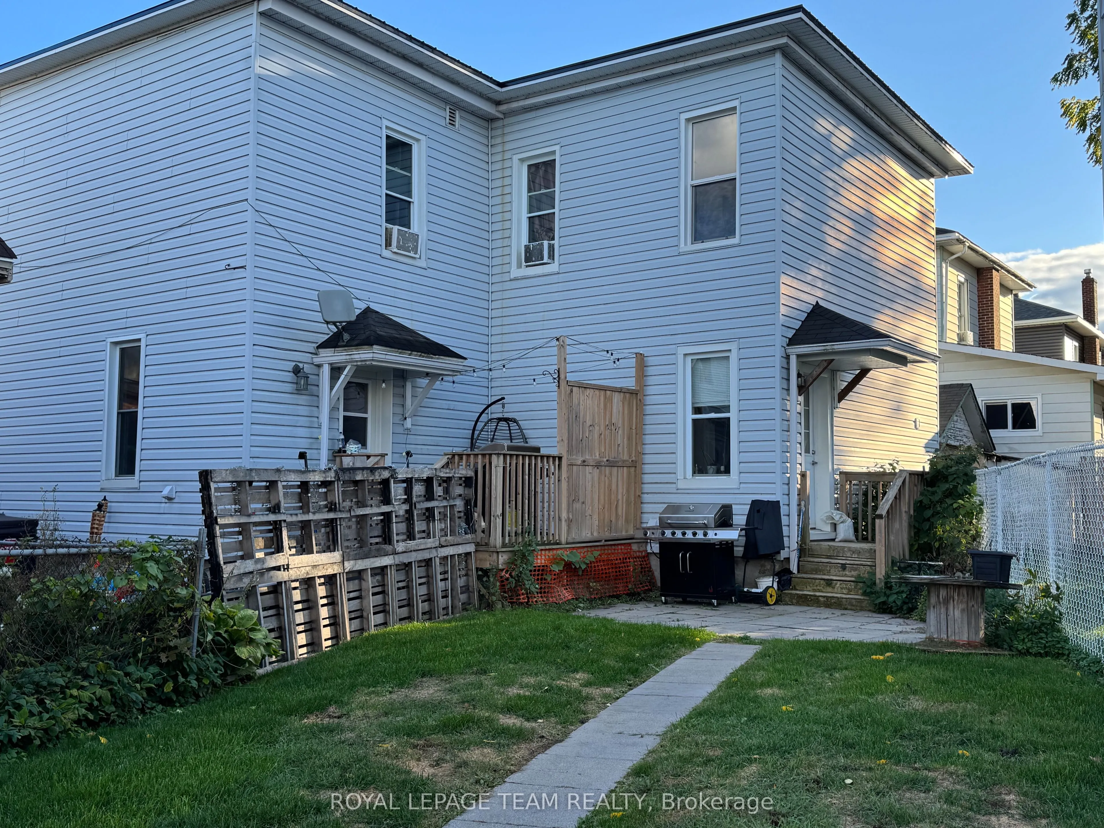 114 Main Street E