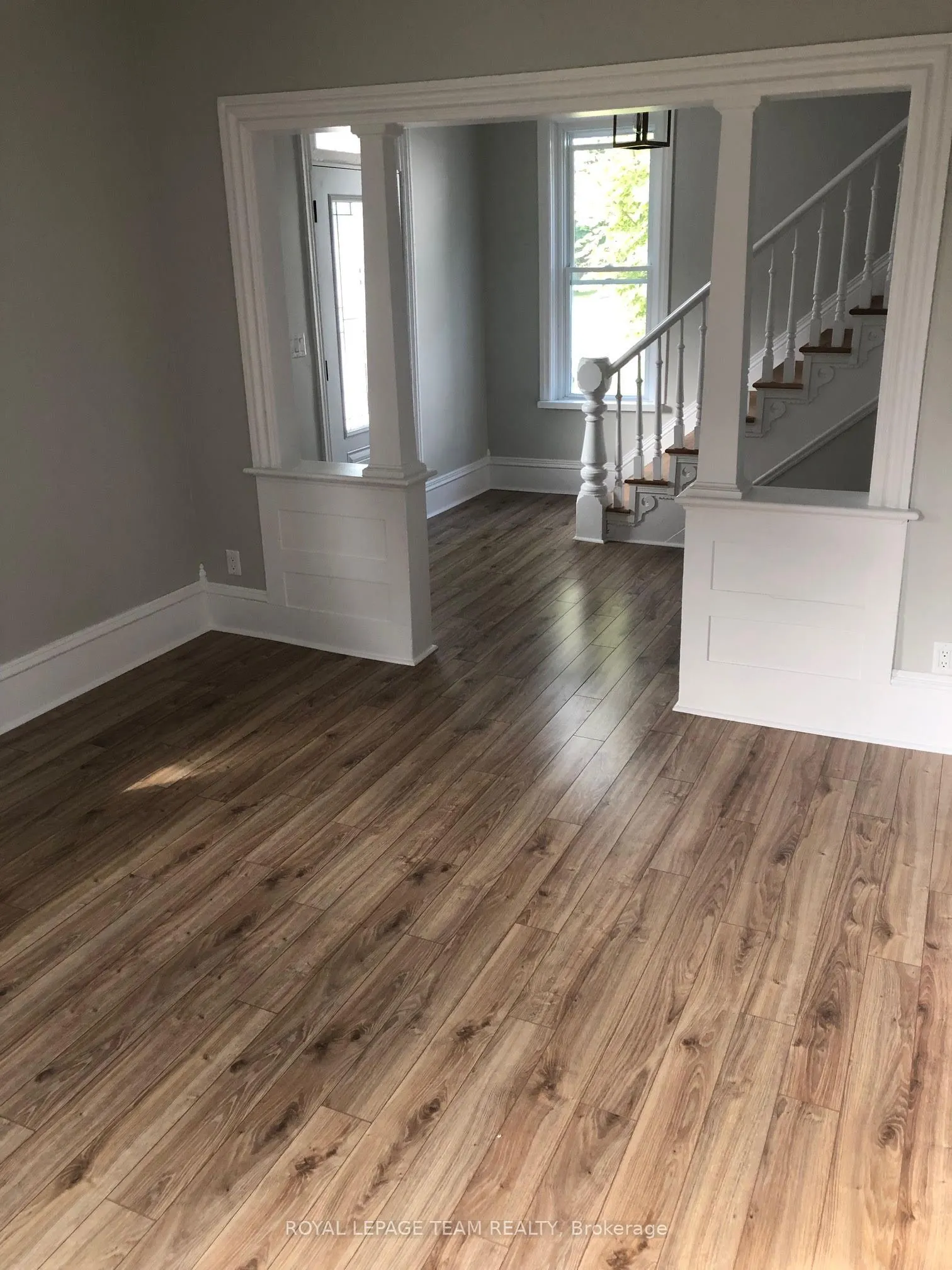 114 Main Street E