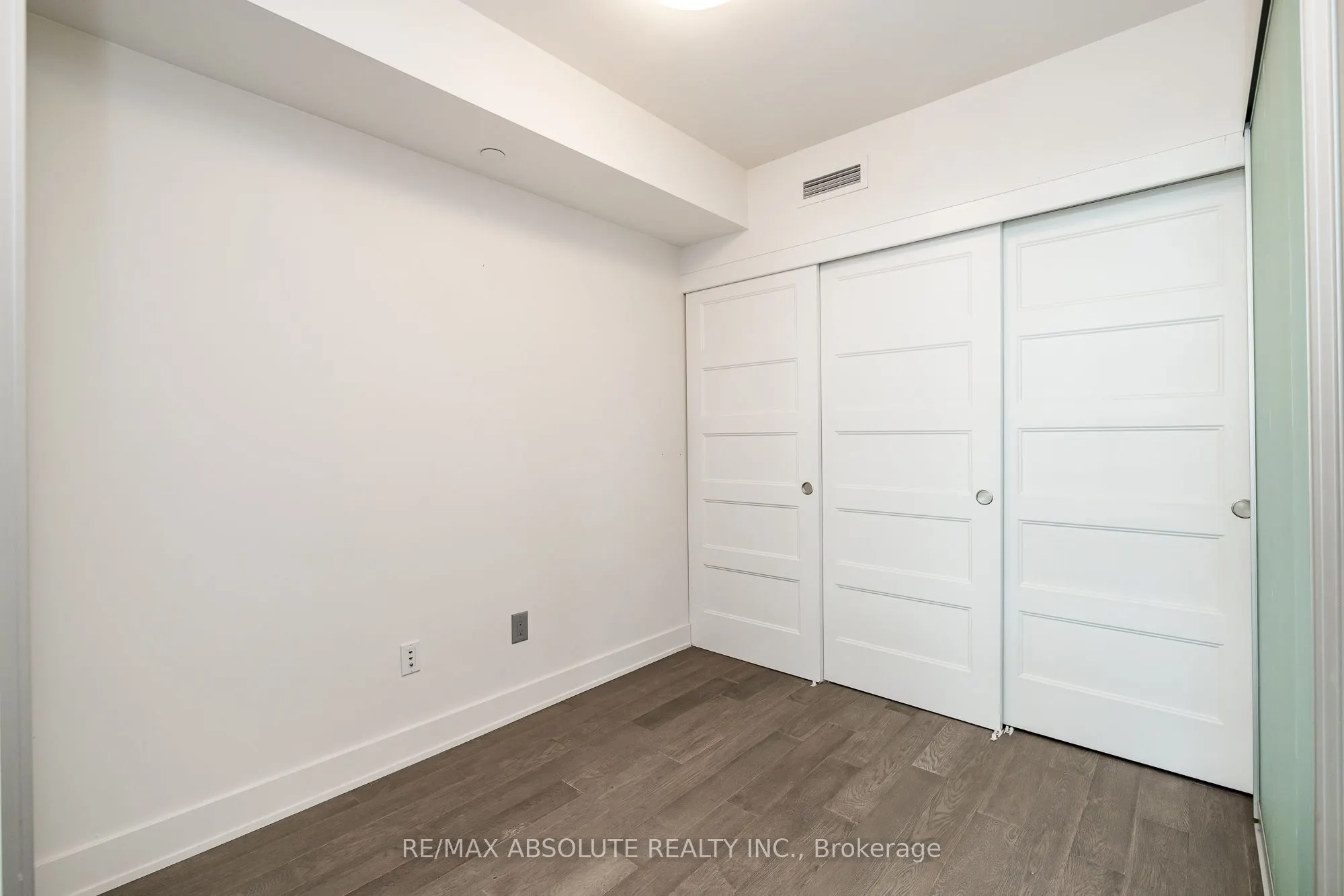 411 Mackay Street, #209