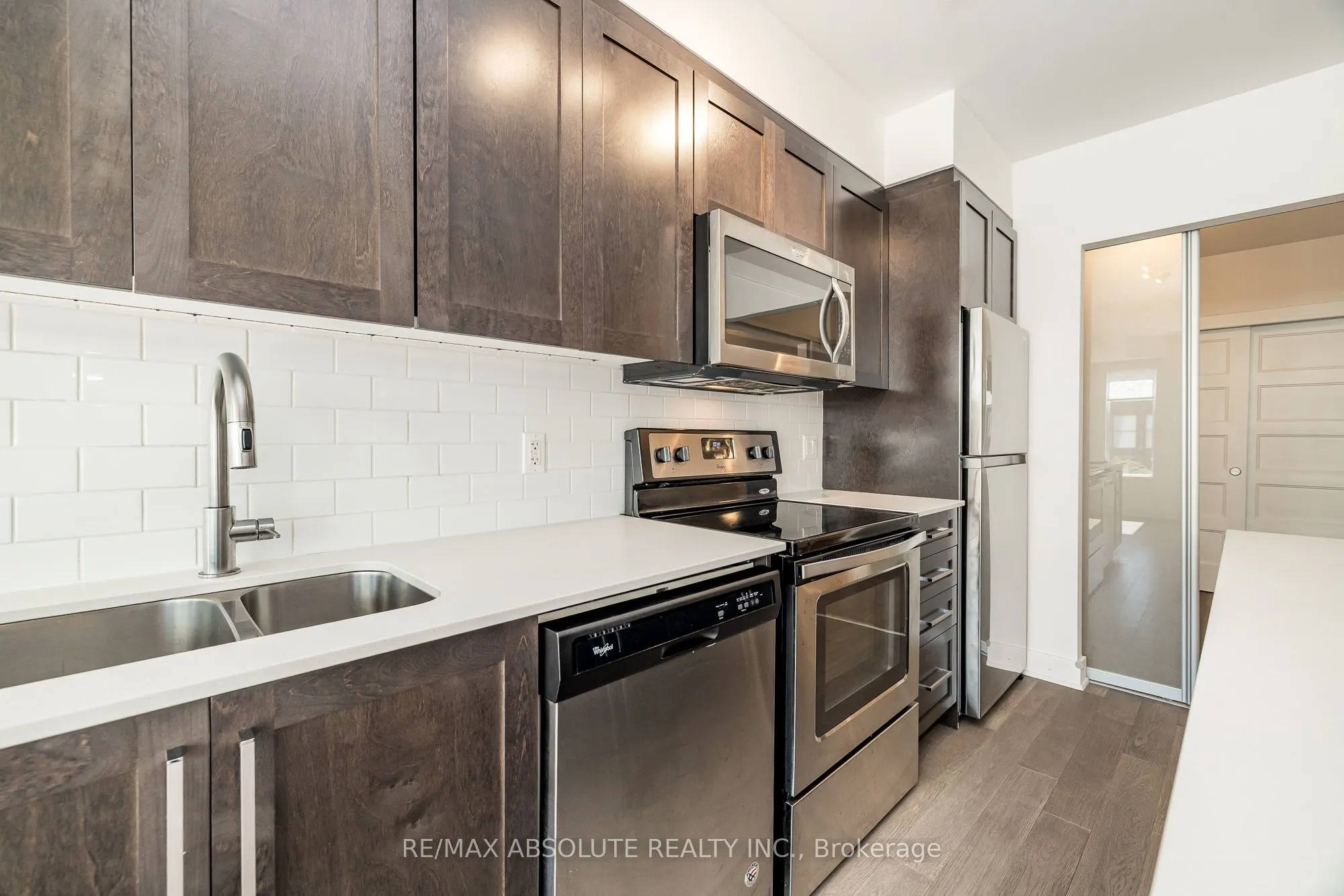 411 Mackay Street, #209