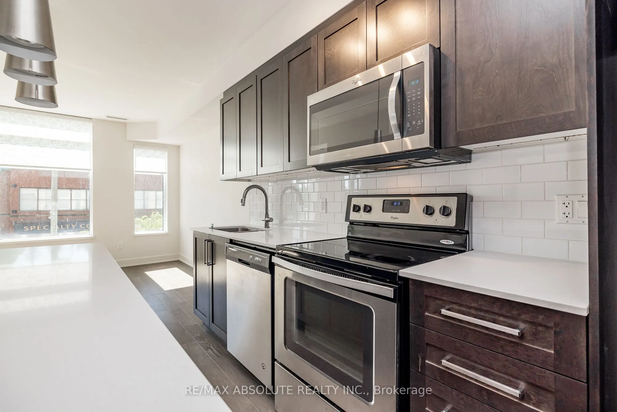 411 Mackay Street, #209