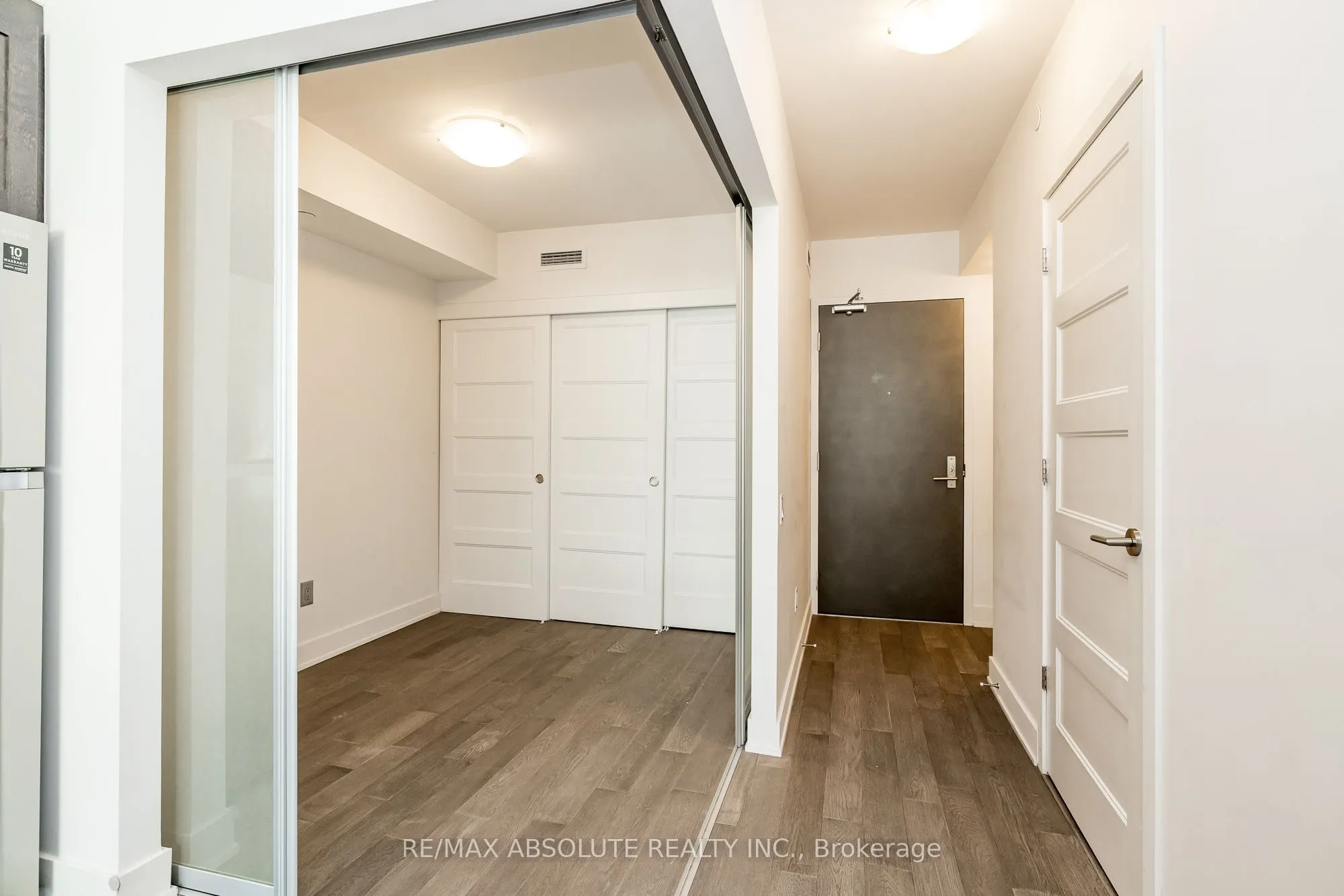 411 Mackay Street, #209