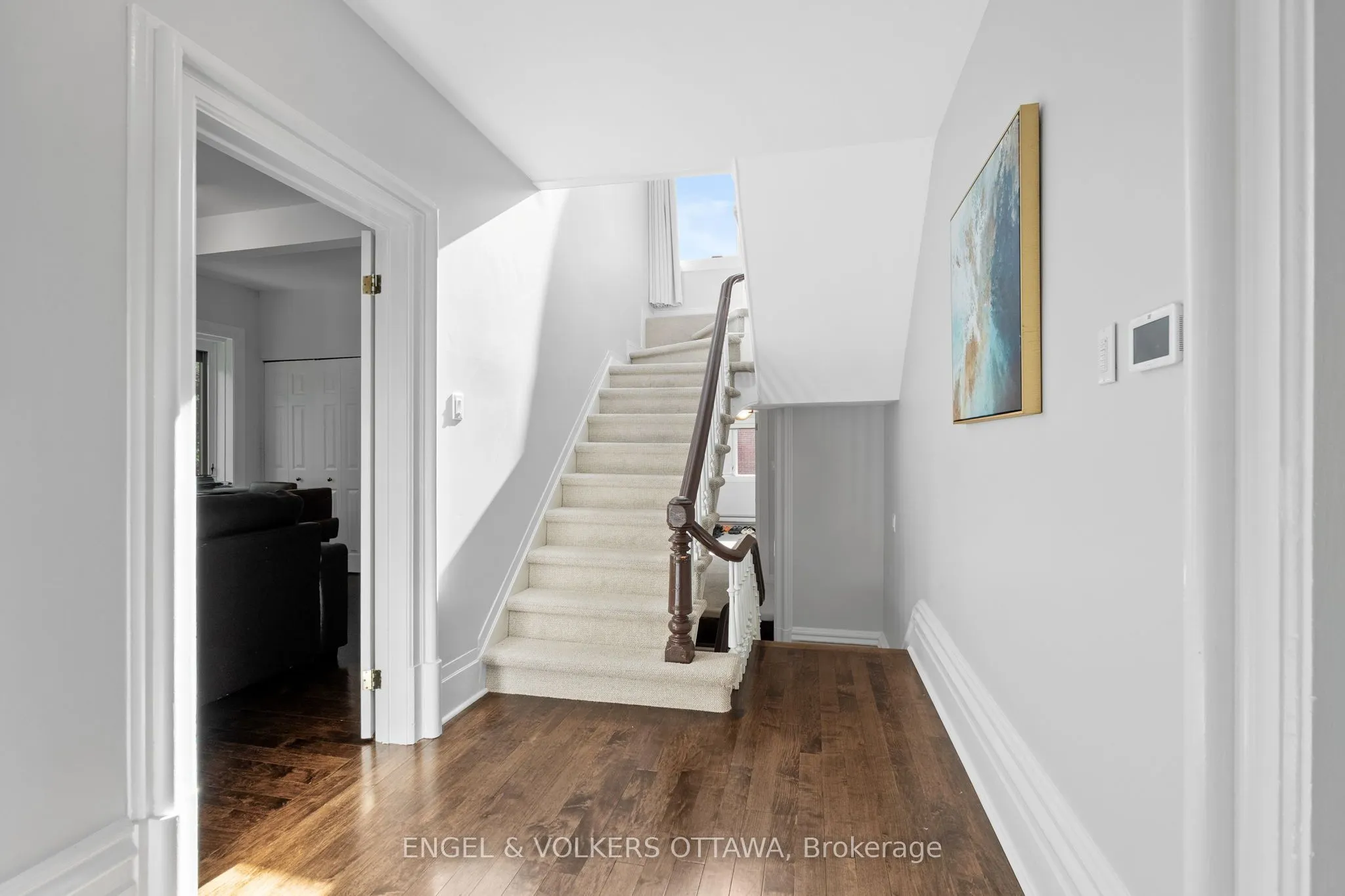 105 Crichton Street