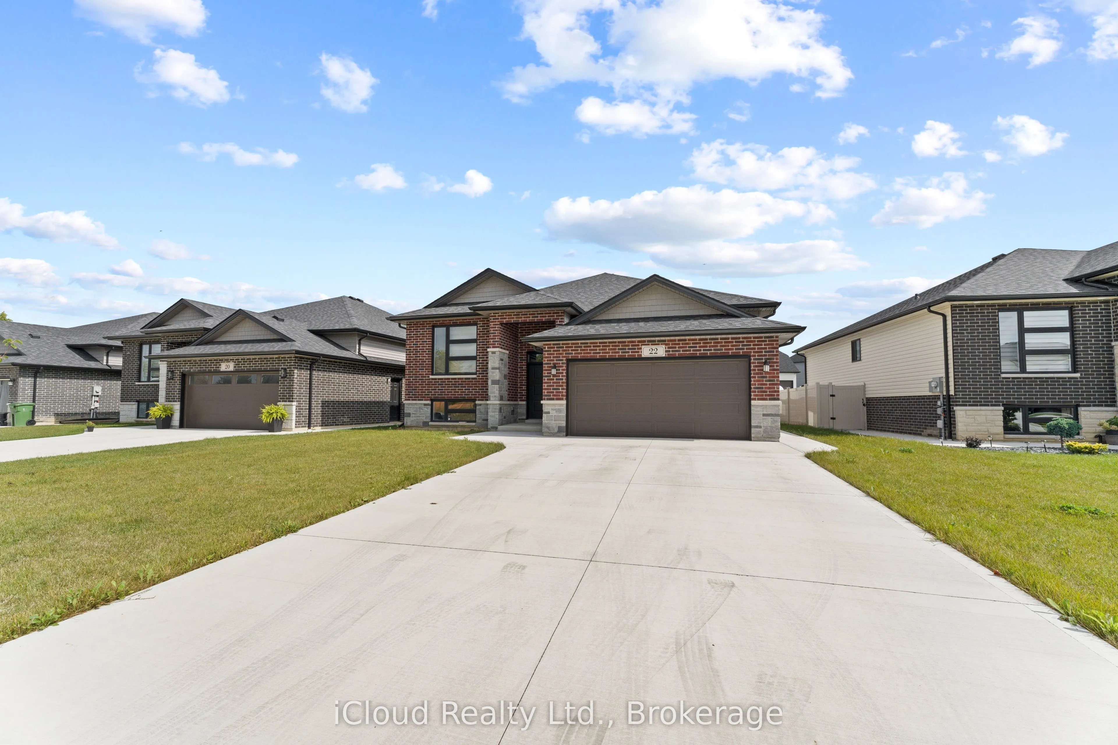 22 Kingsbridge Drive