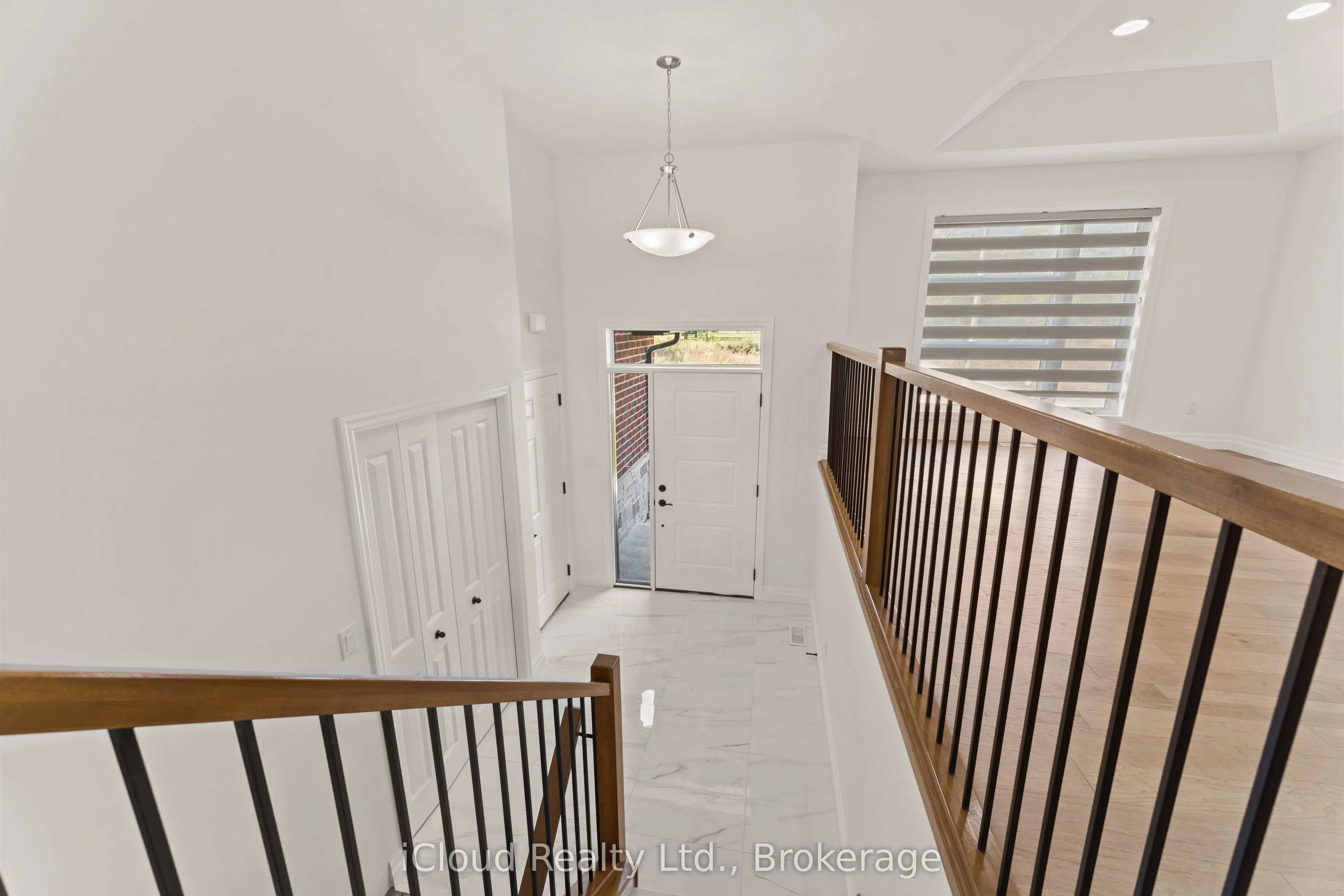 22 Kingsbridge Drive