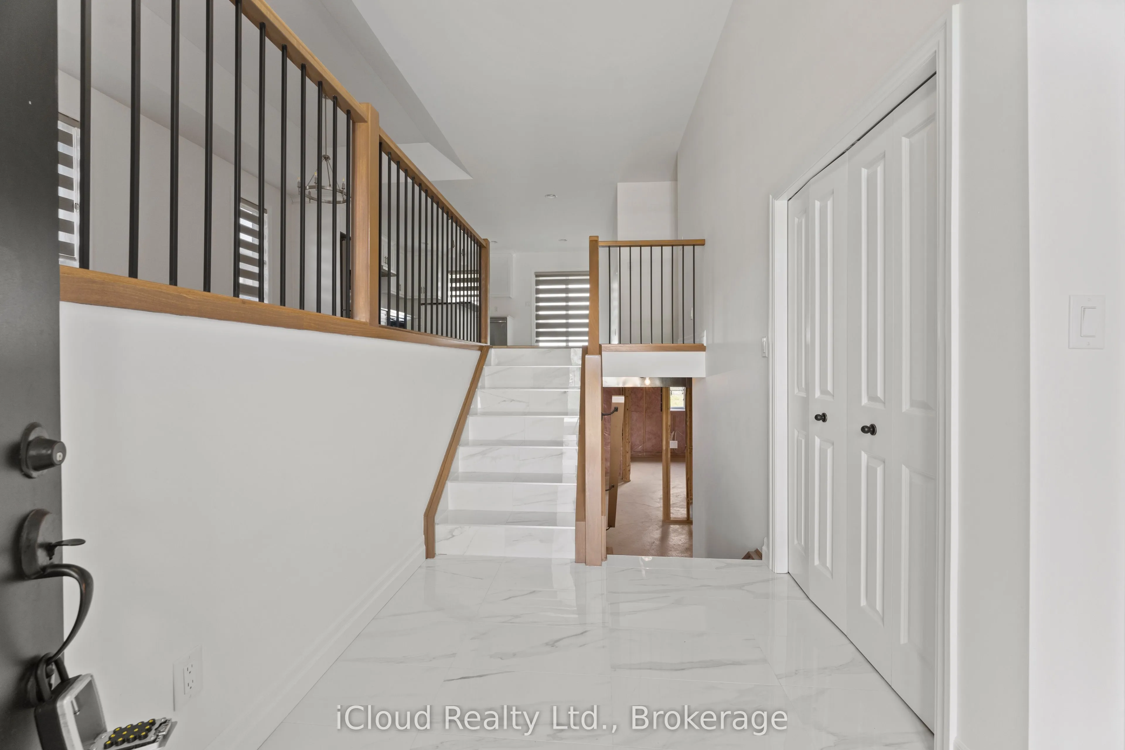 22 Kingsbridge Drive