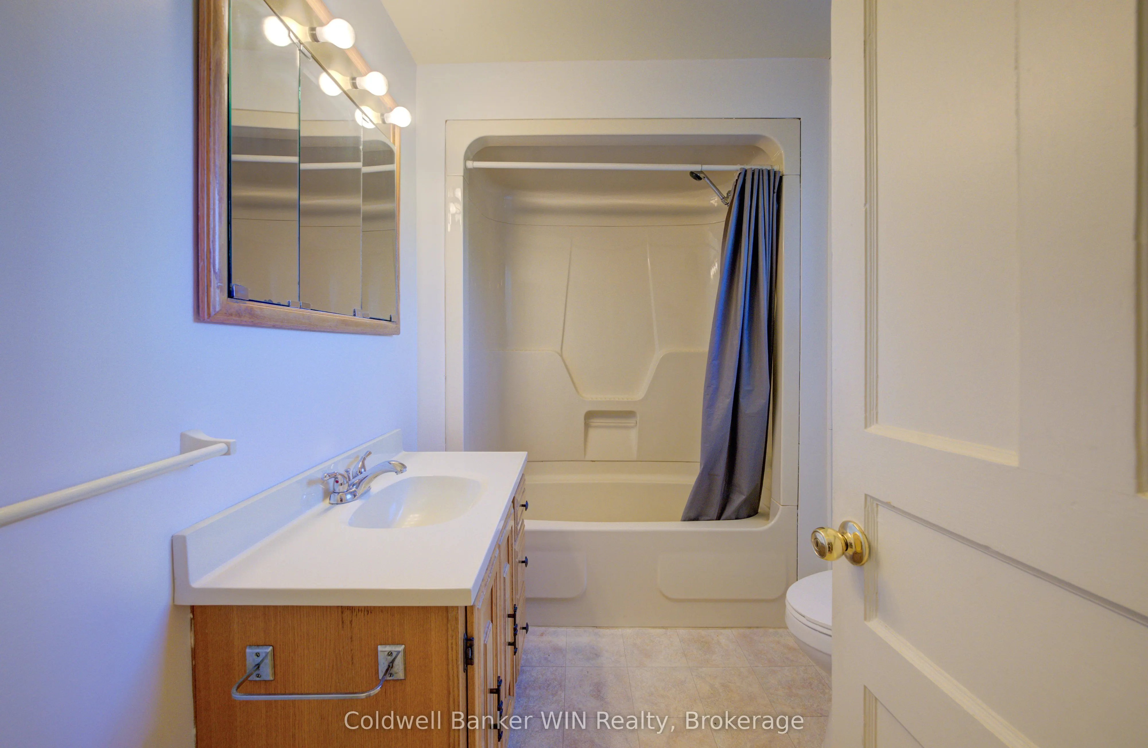481 Birmingham Street W