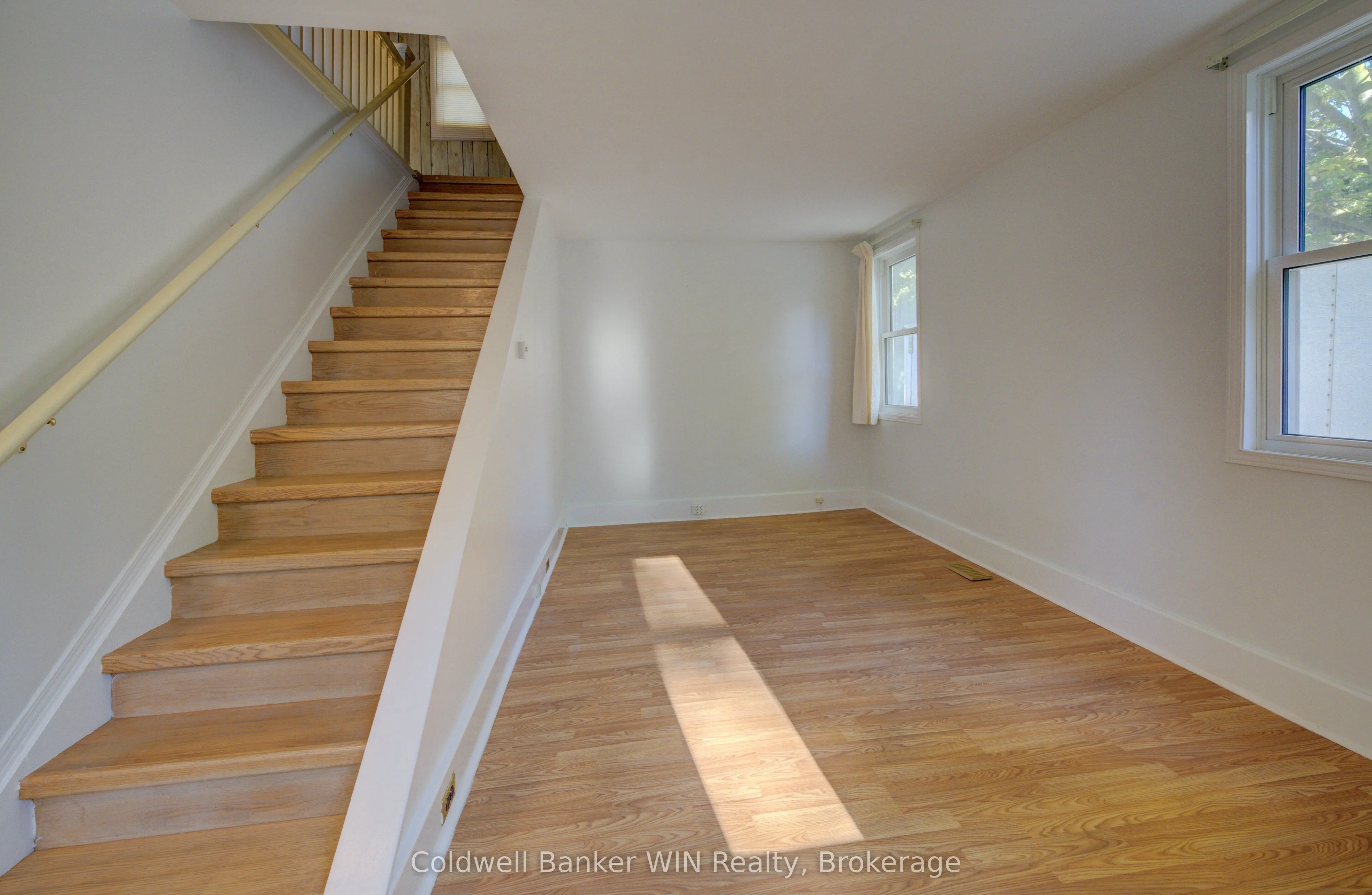 481 Birmingham Street W