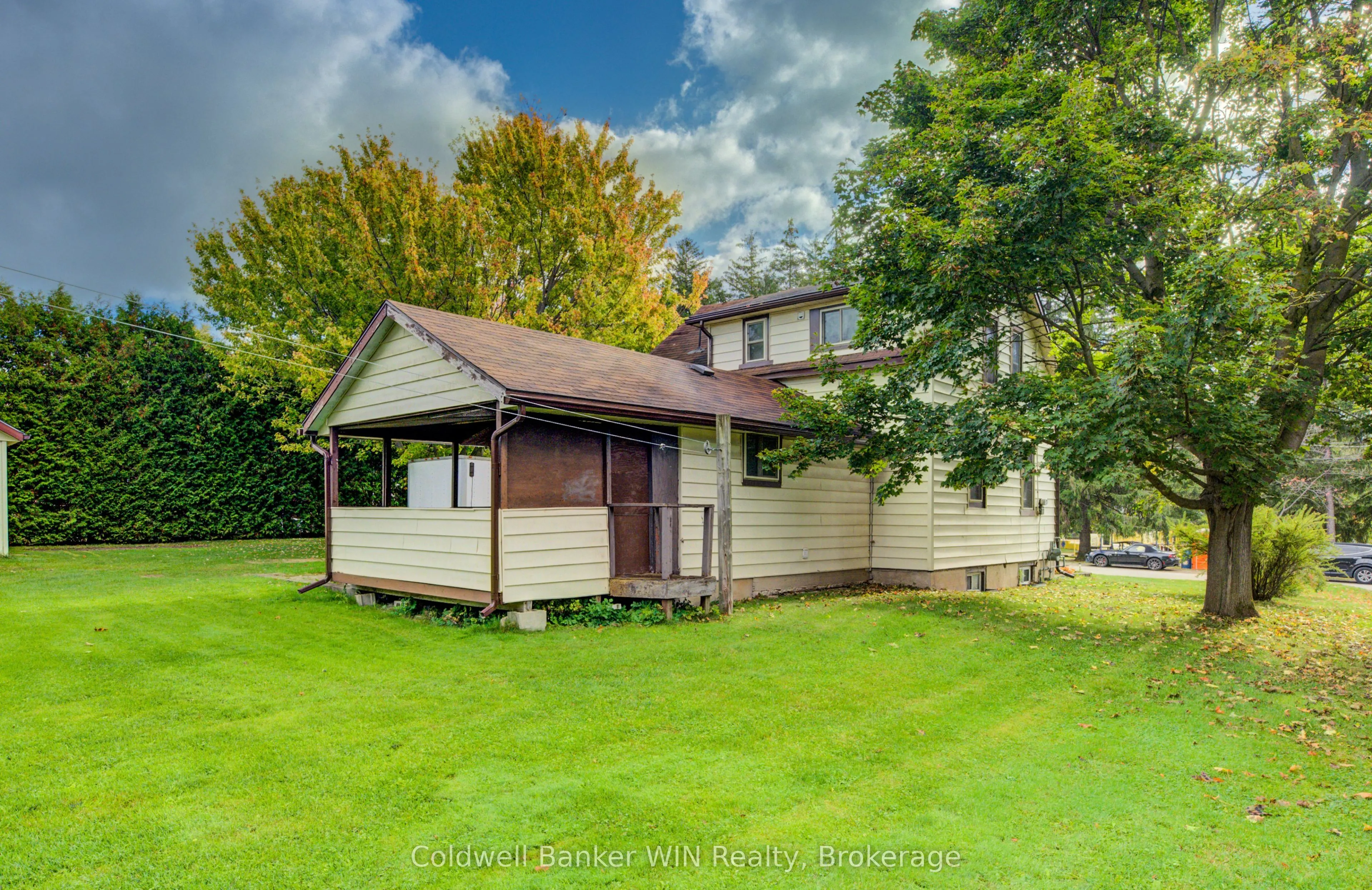 481 Birmingham Street W