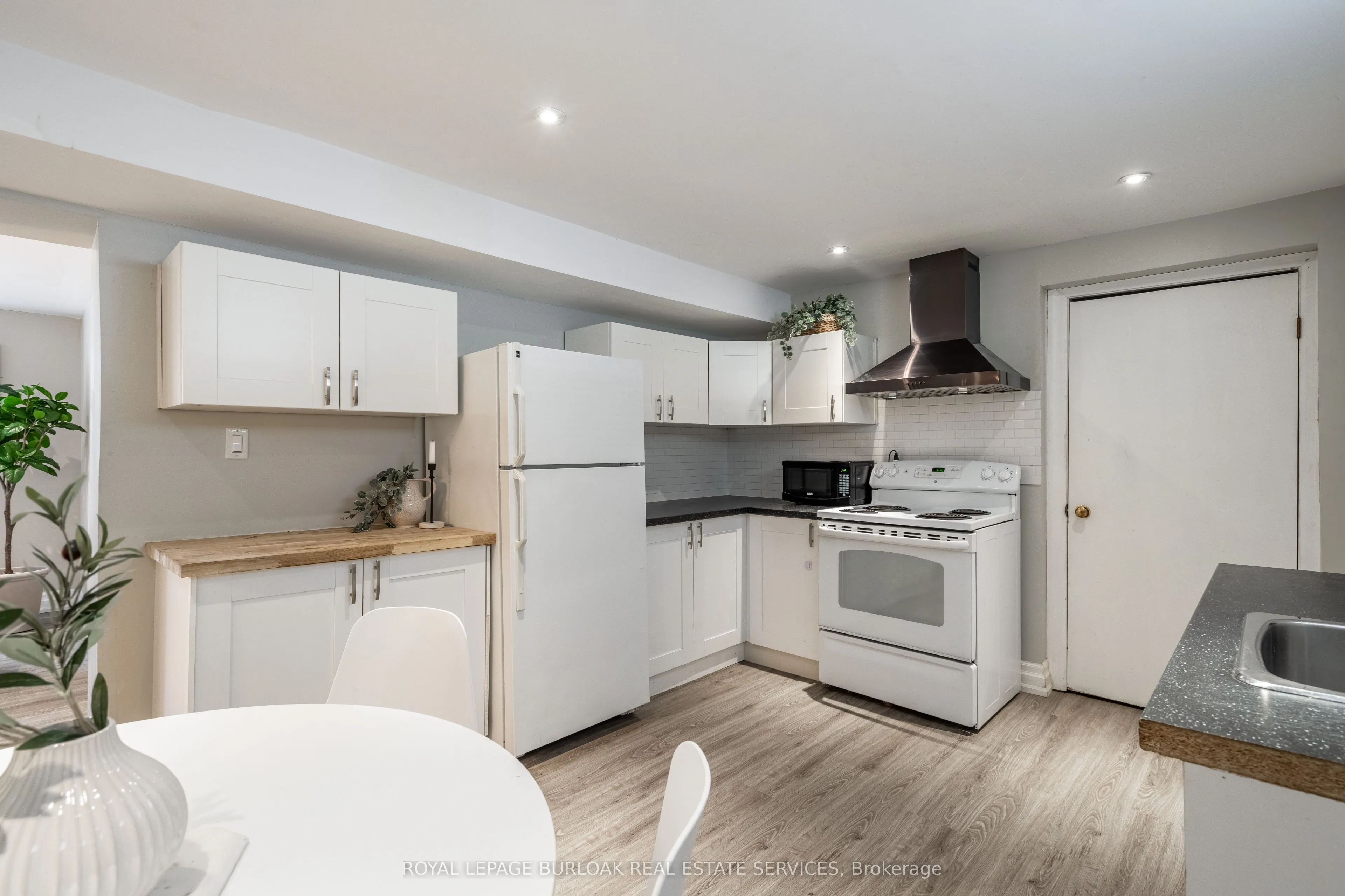 34 Briarwood Crescent, #Lower