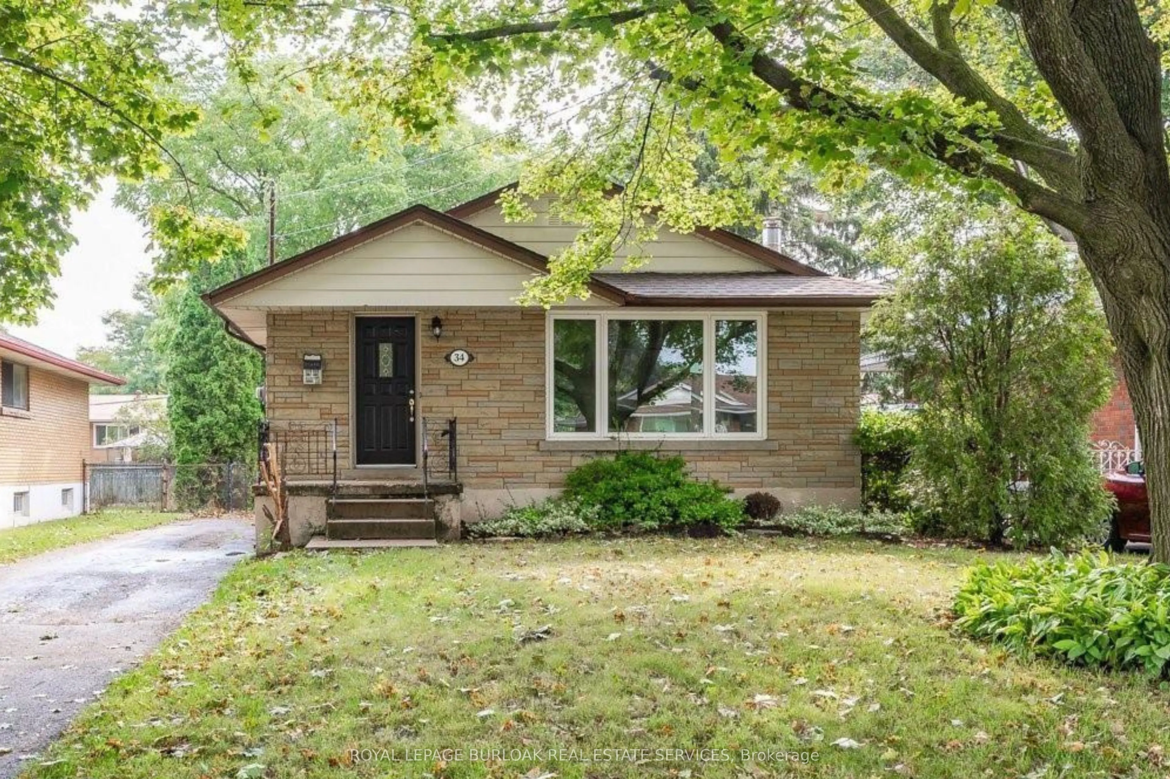 34 Briarwood Crescent, #Lower