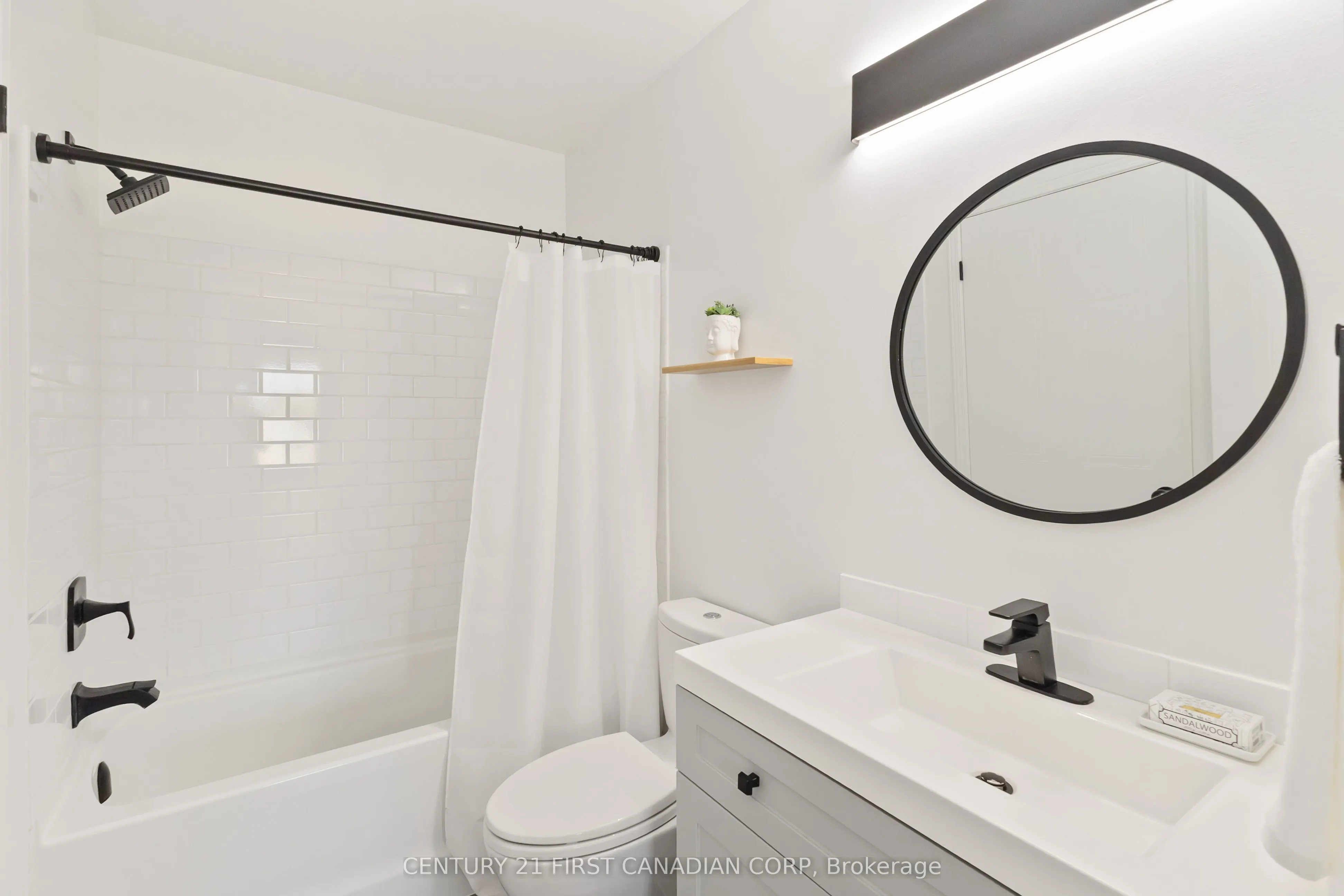 609 Colborne Street E, #4