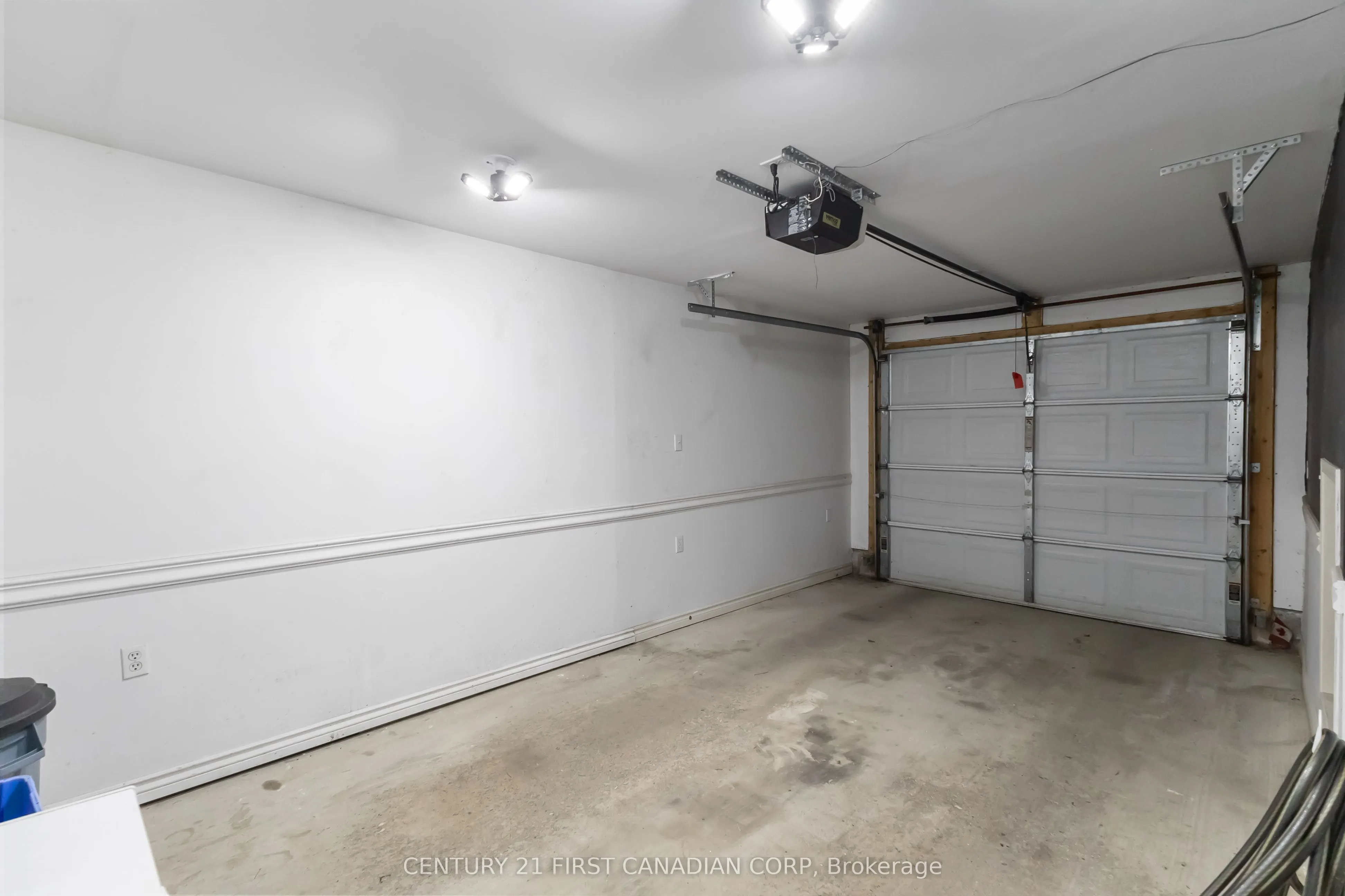 609 Colborne Street E, #4