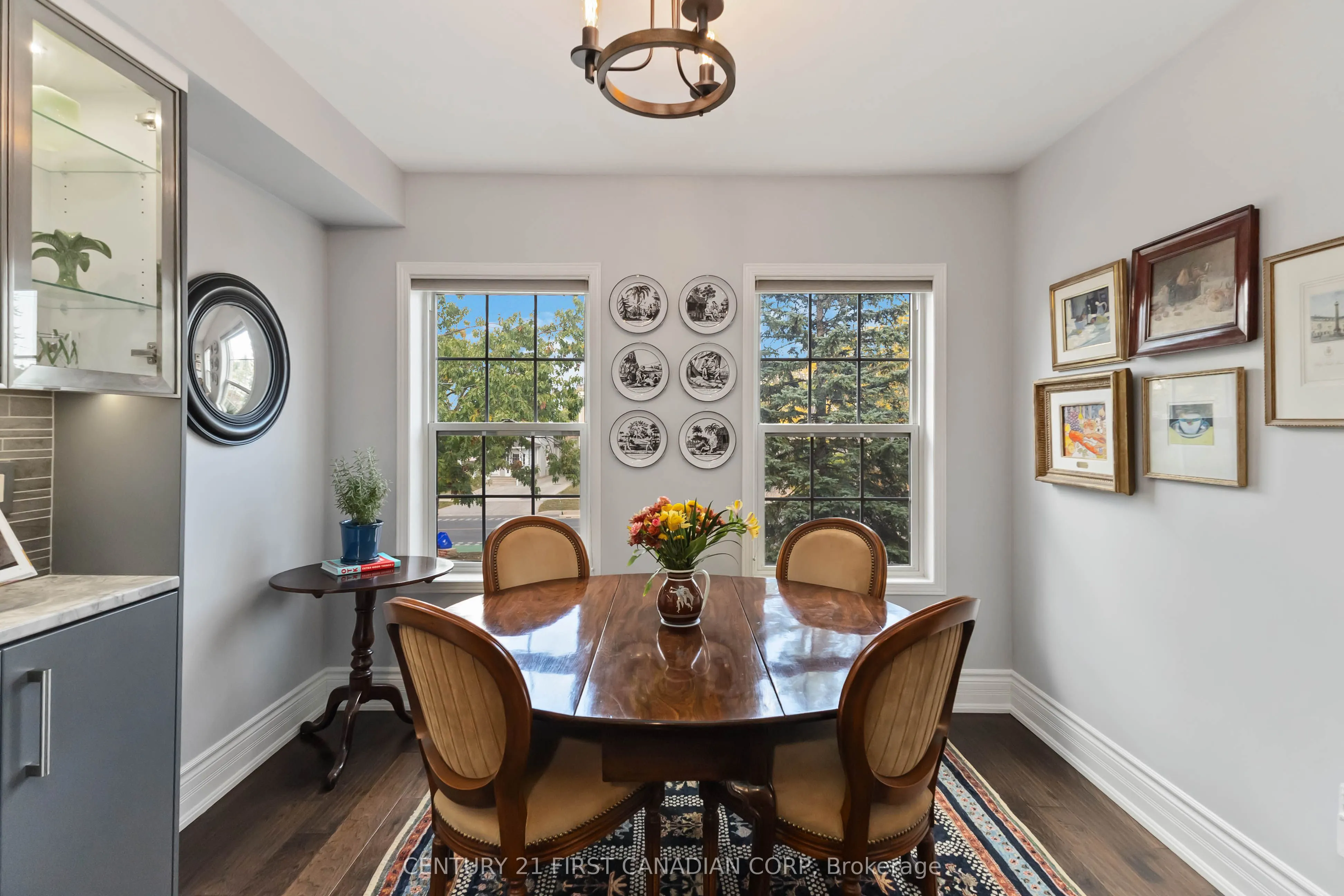 609 Colborne Street E, #4