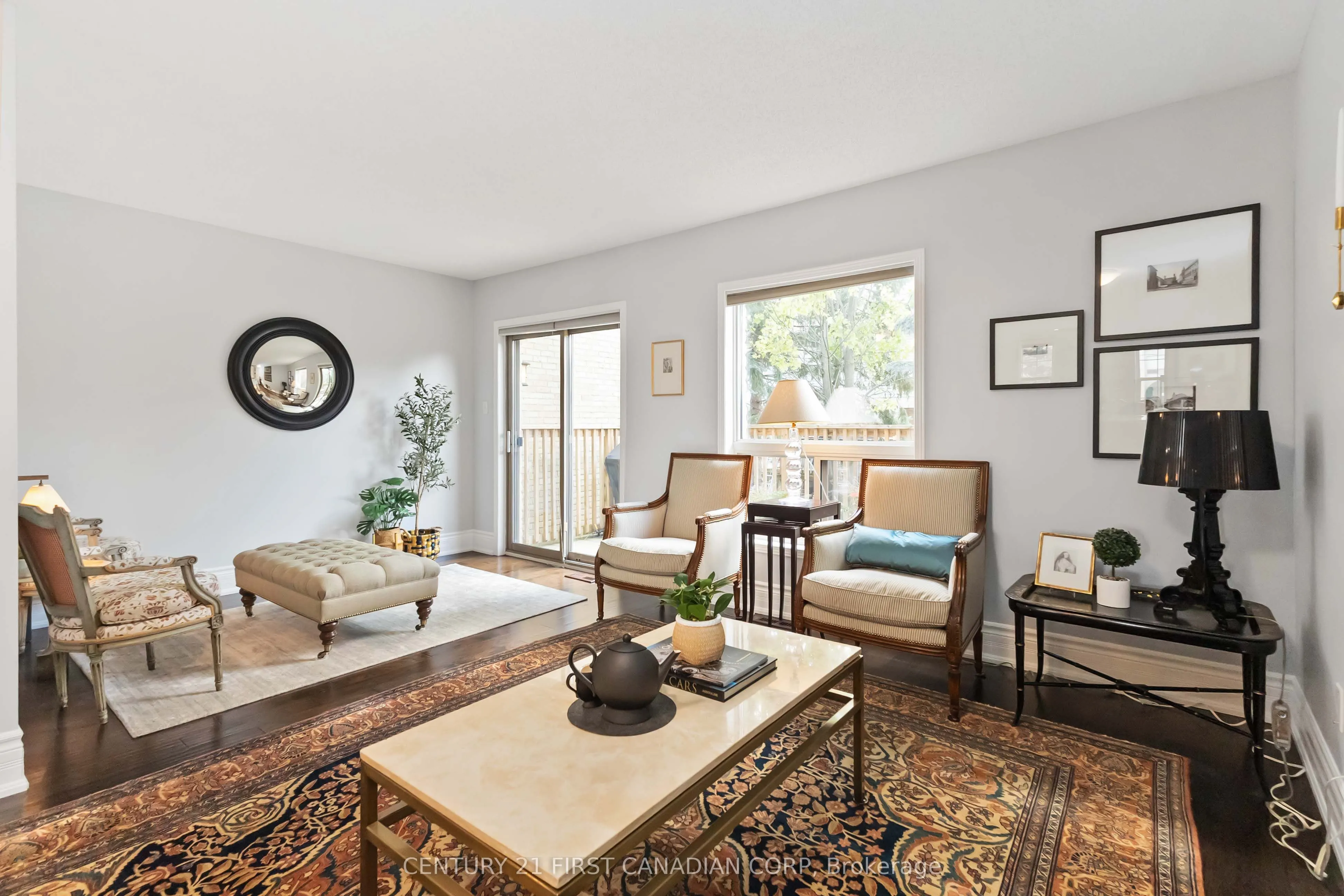 609 Colborne Street E, #4