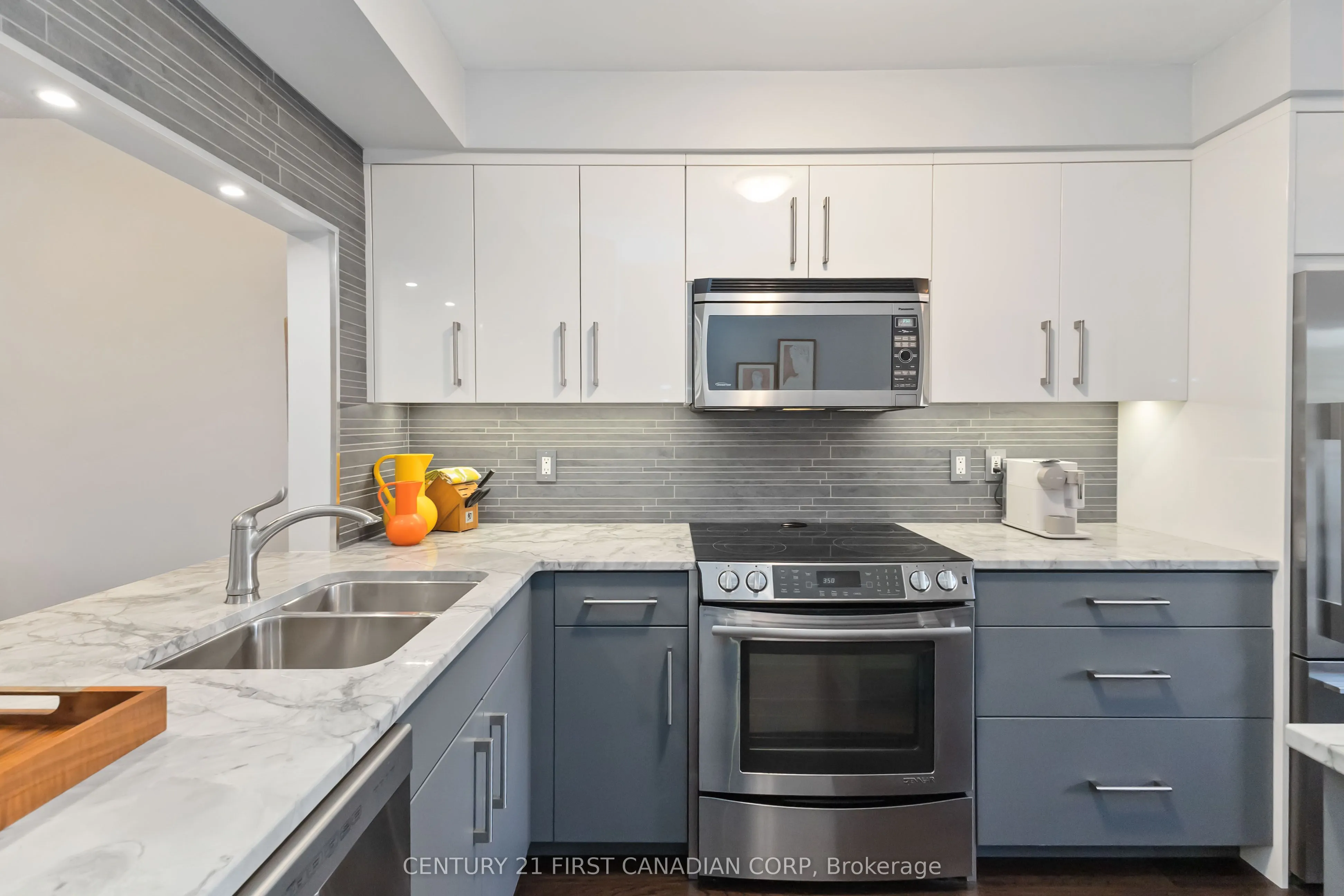 609 Colborne Street E, #4