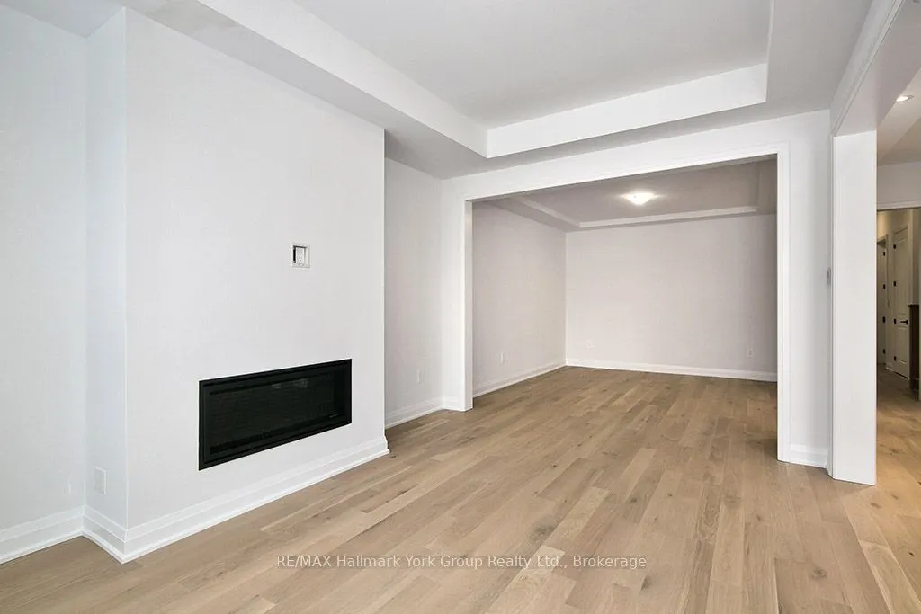 5-11 Bay Street E, #1