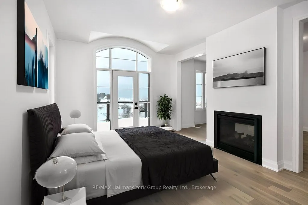 5-11 Bay Street E, #1
