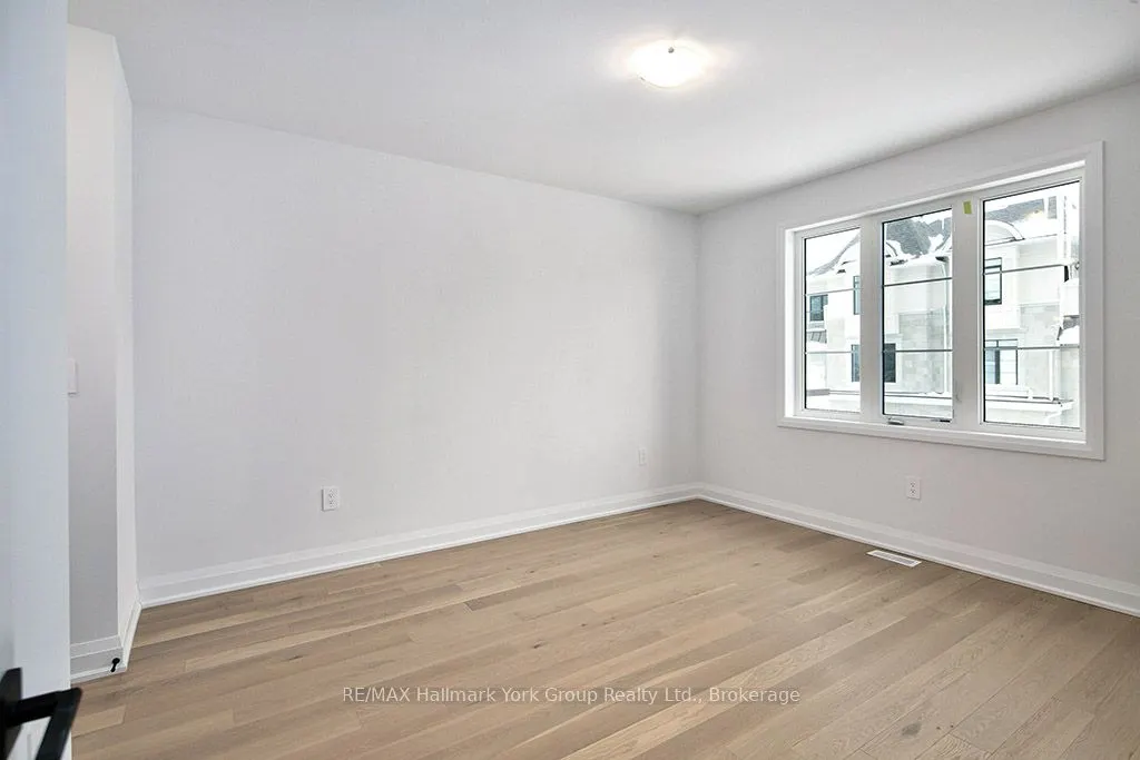 5-11 Bay Street E #1