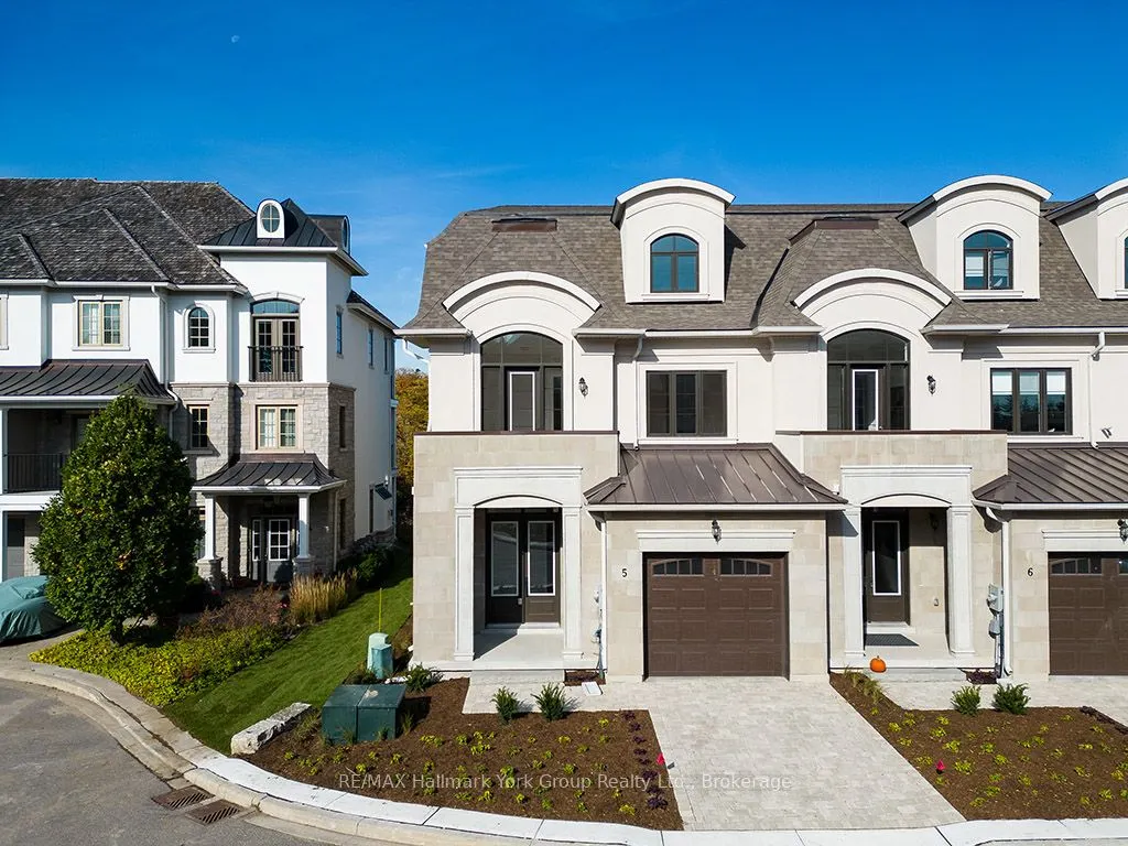 5-11 Bay Street E, #1