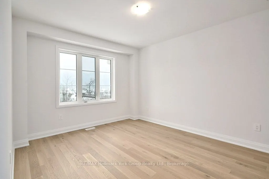 5-11 Bay Street E #1