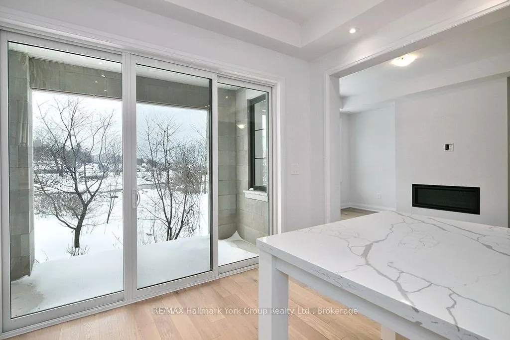 5-11 Bay Street E, #1