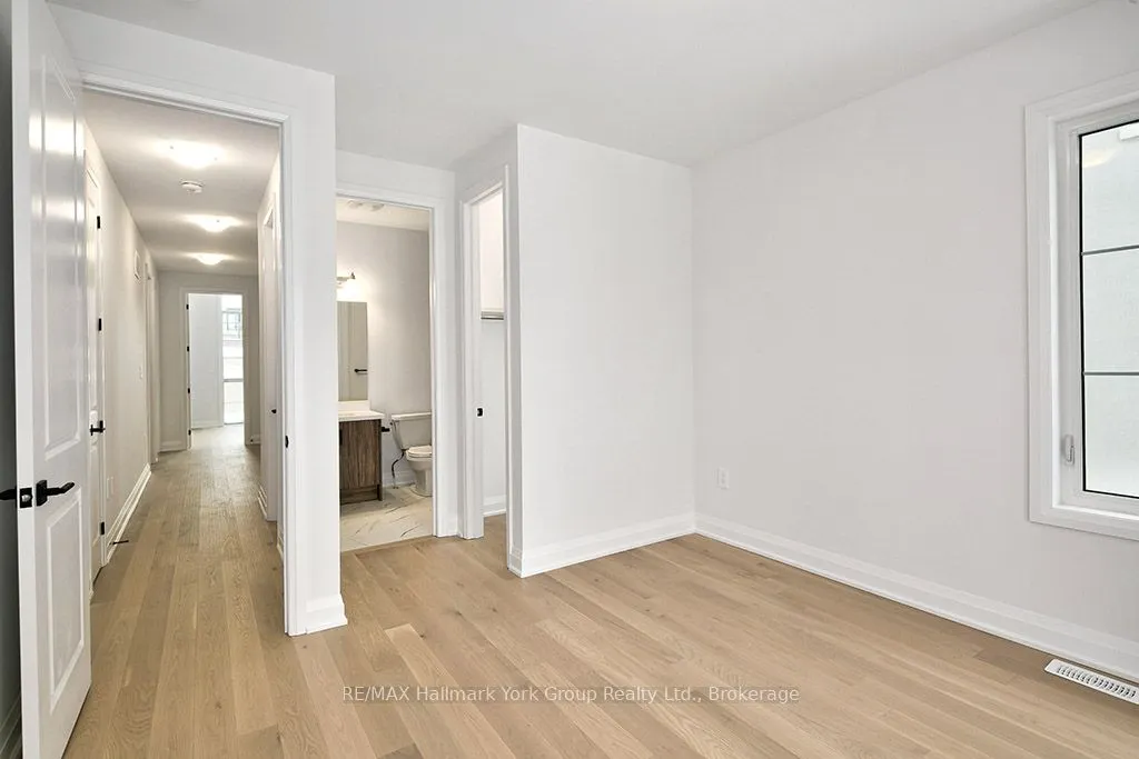 5-11 Bay Street E, #1