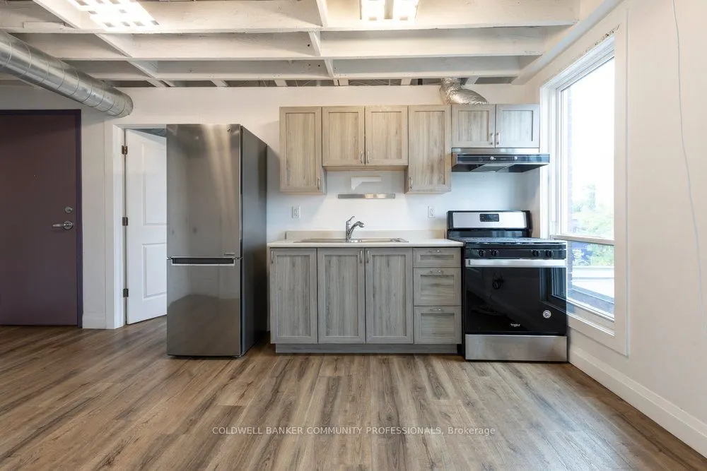433 Barton Street E, #302