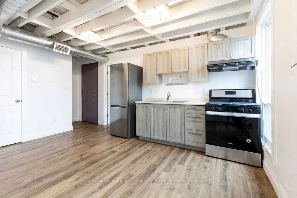 433 Barton Street E, #302