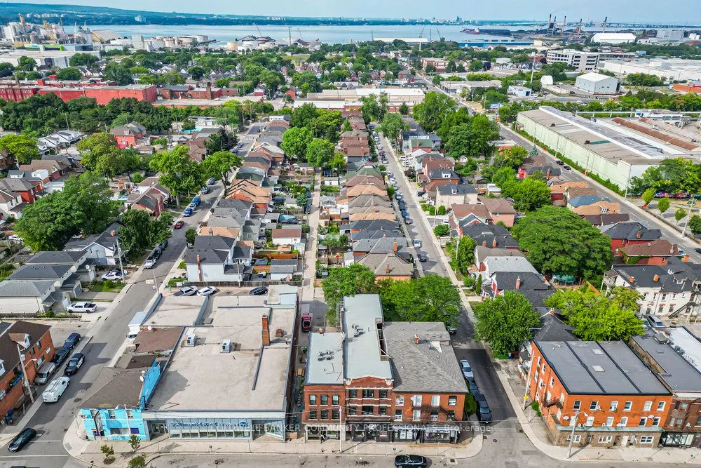433 Barton Street E, #302