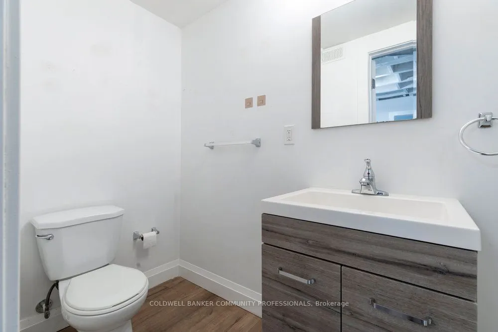 433 Barton Street E, #302