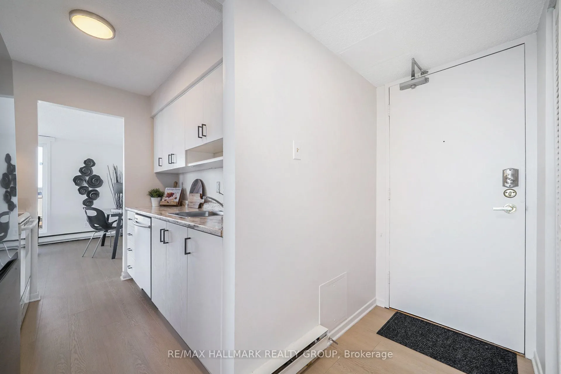 158C McArthur Avenue, #PH1