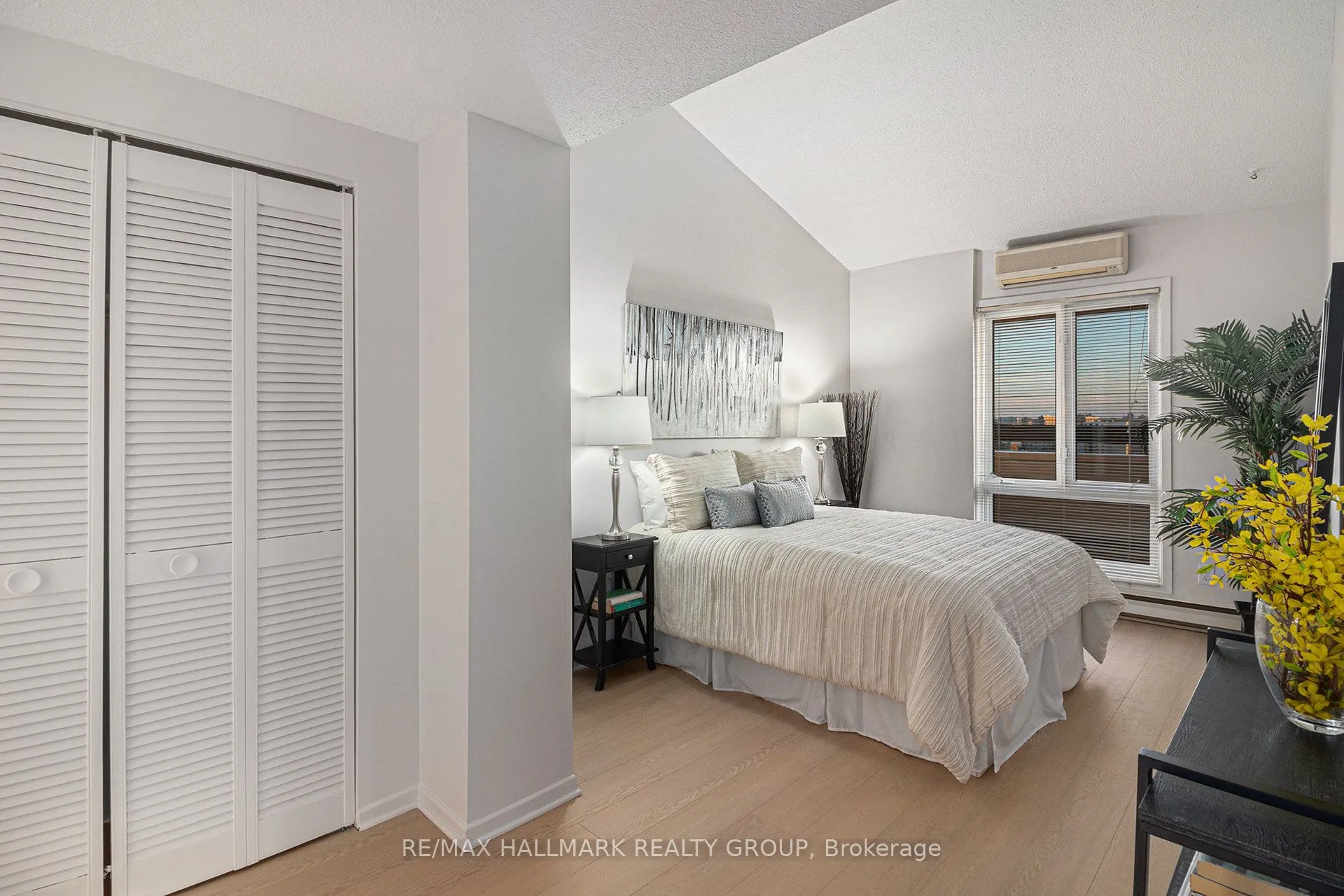 158C McArthur Avenue, #PH1