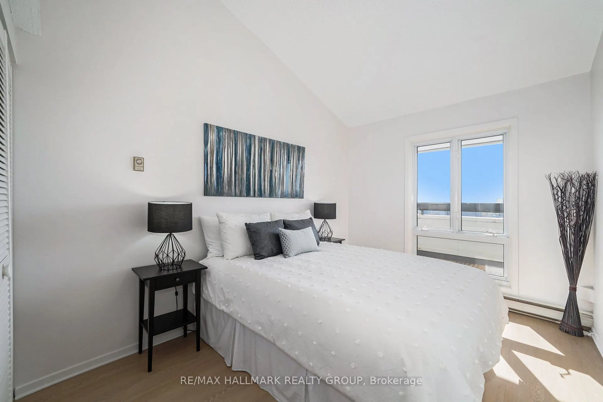 158C McArthur Avenue, #PH1