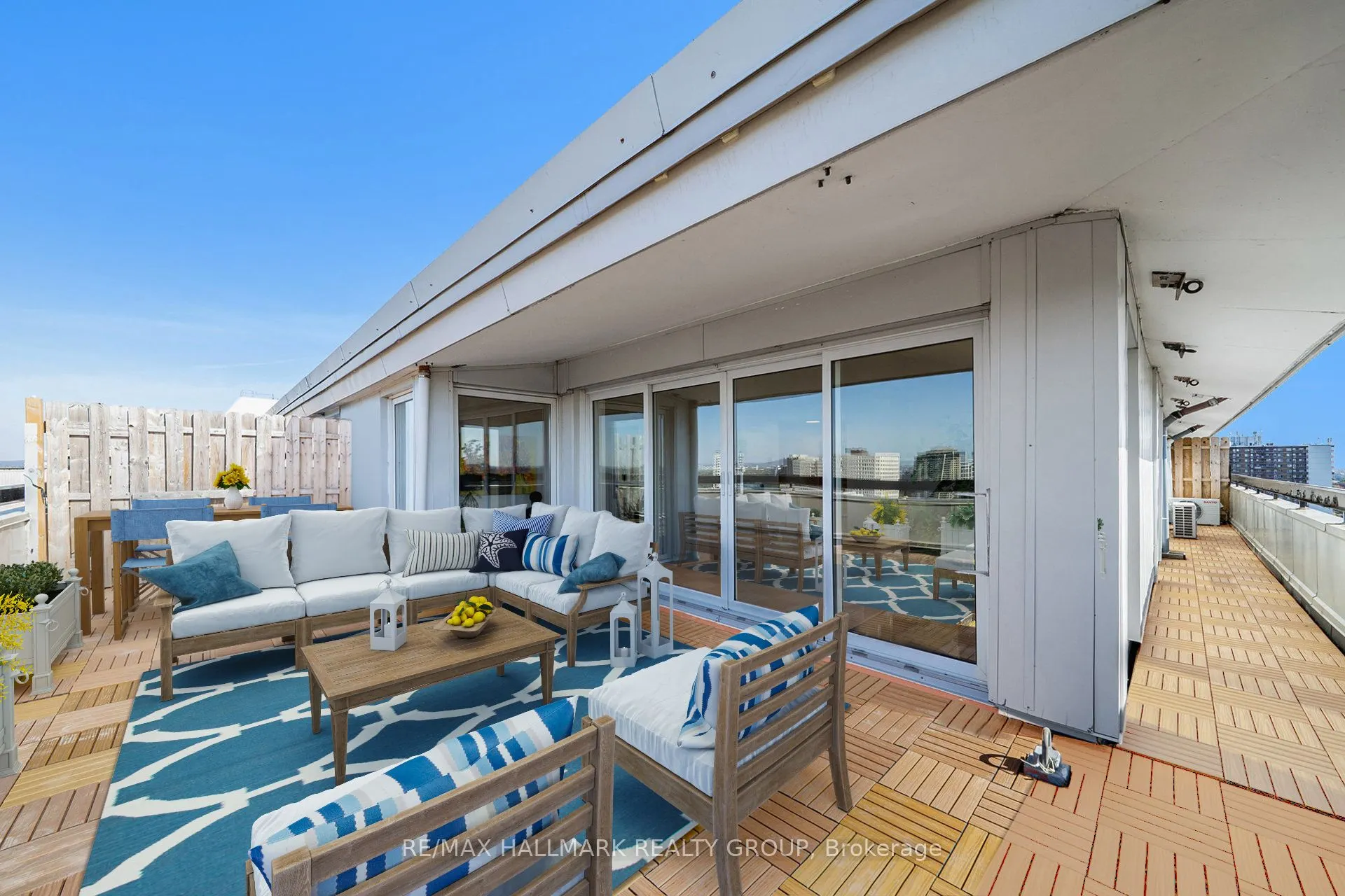 158C McArthur Avenue, #PH1