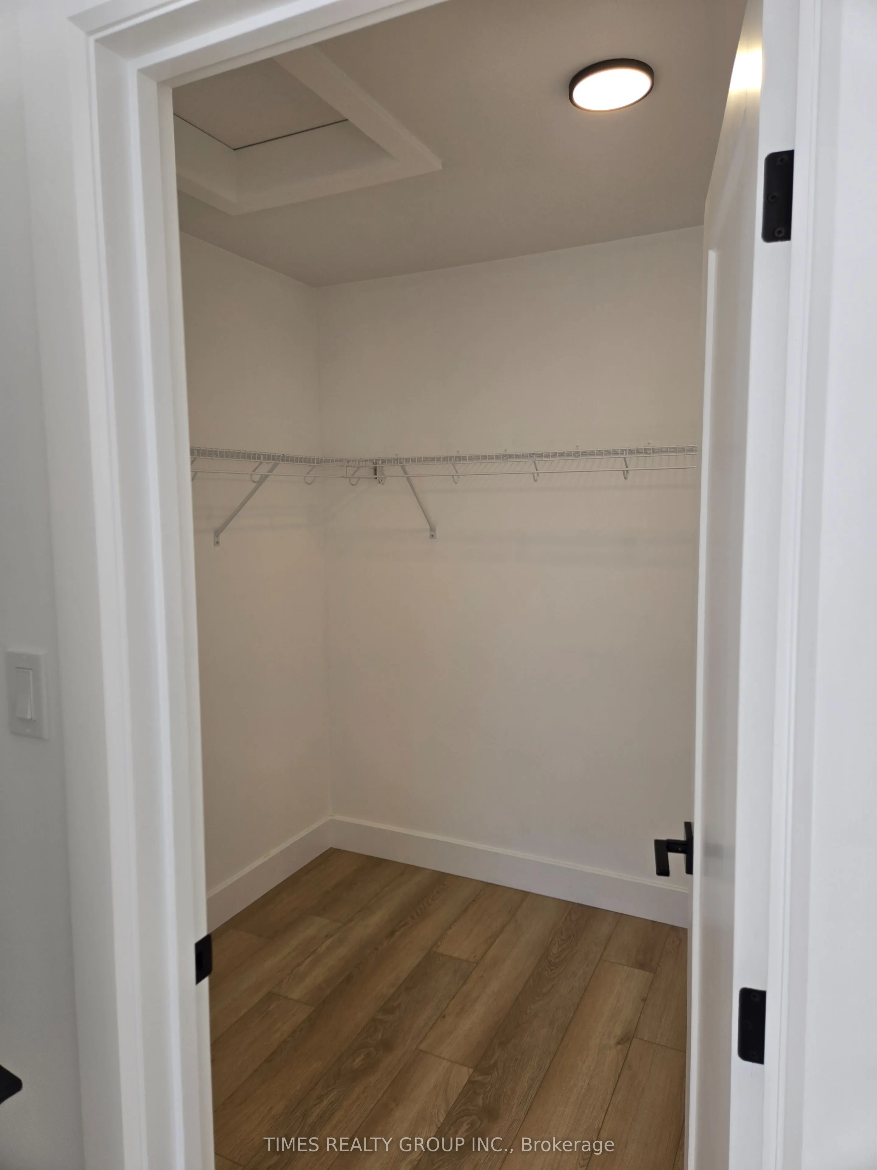 4255 Lismer Lane, #6