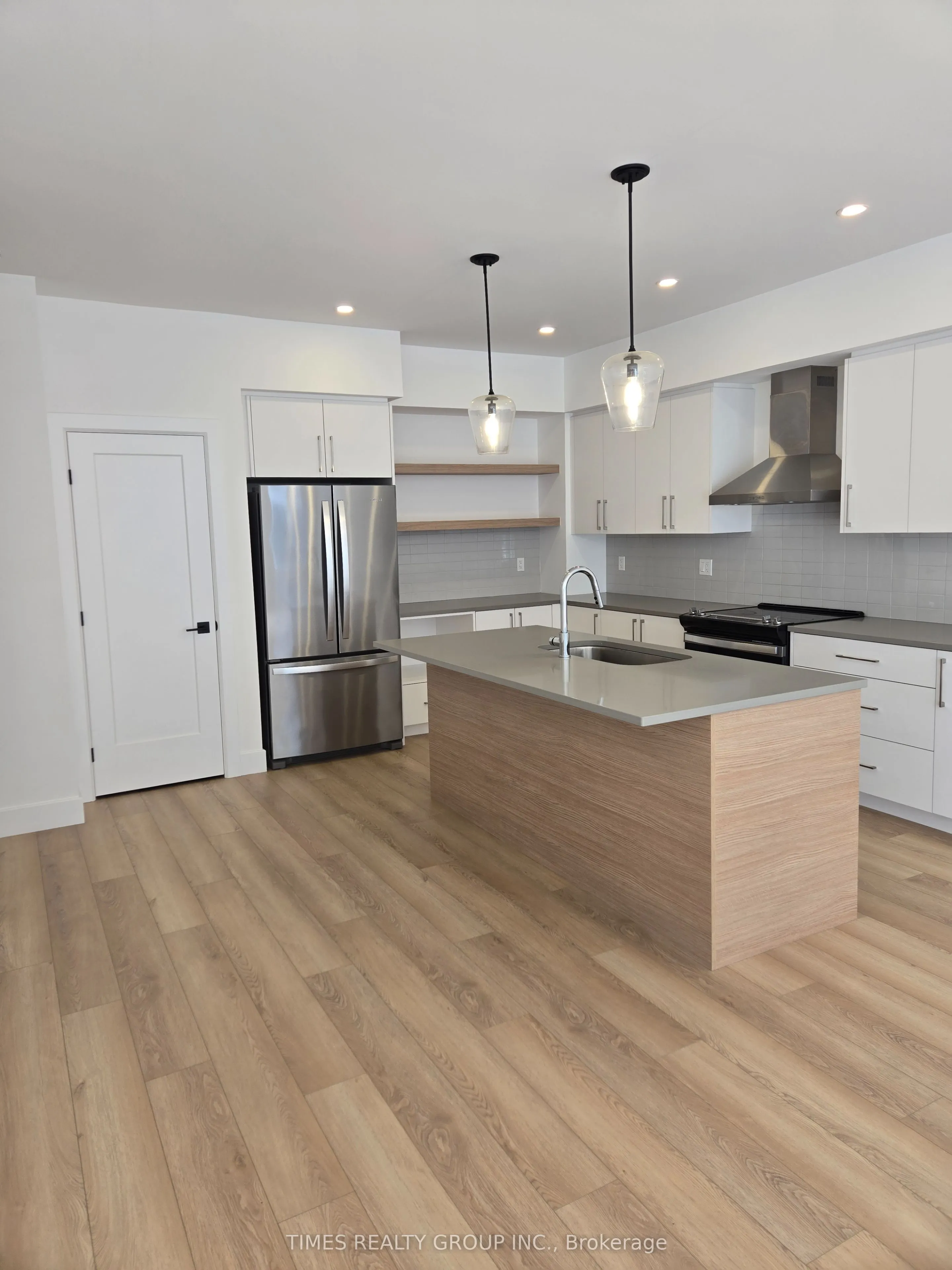 4255 Lismer Lane, #6