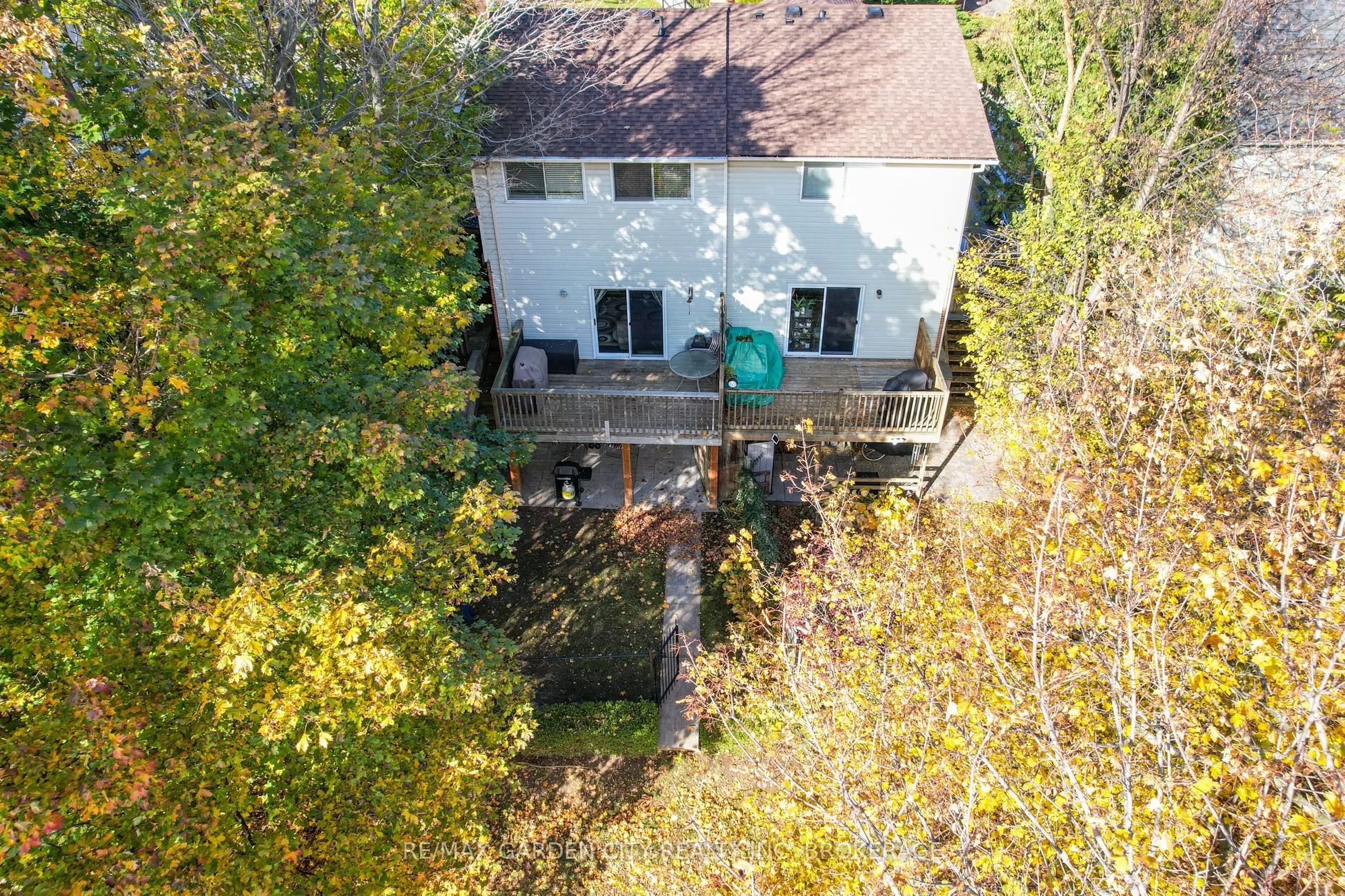 119 Main Street W
