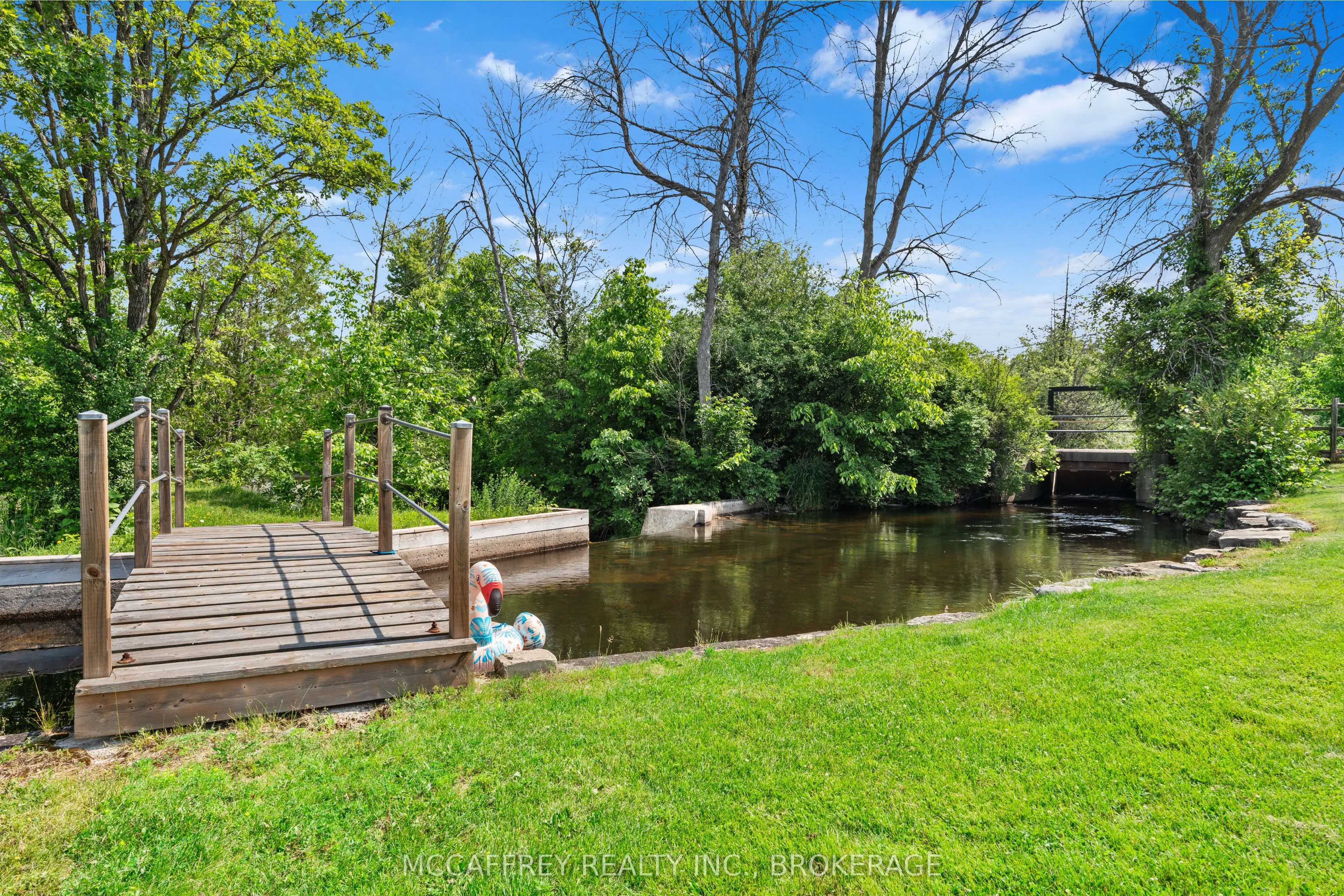 898 COUNTY ROAD 12