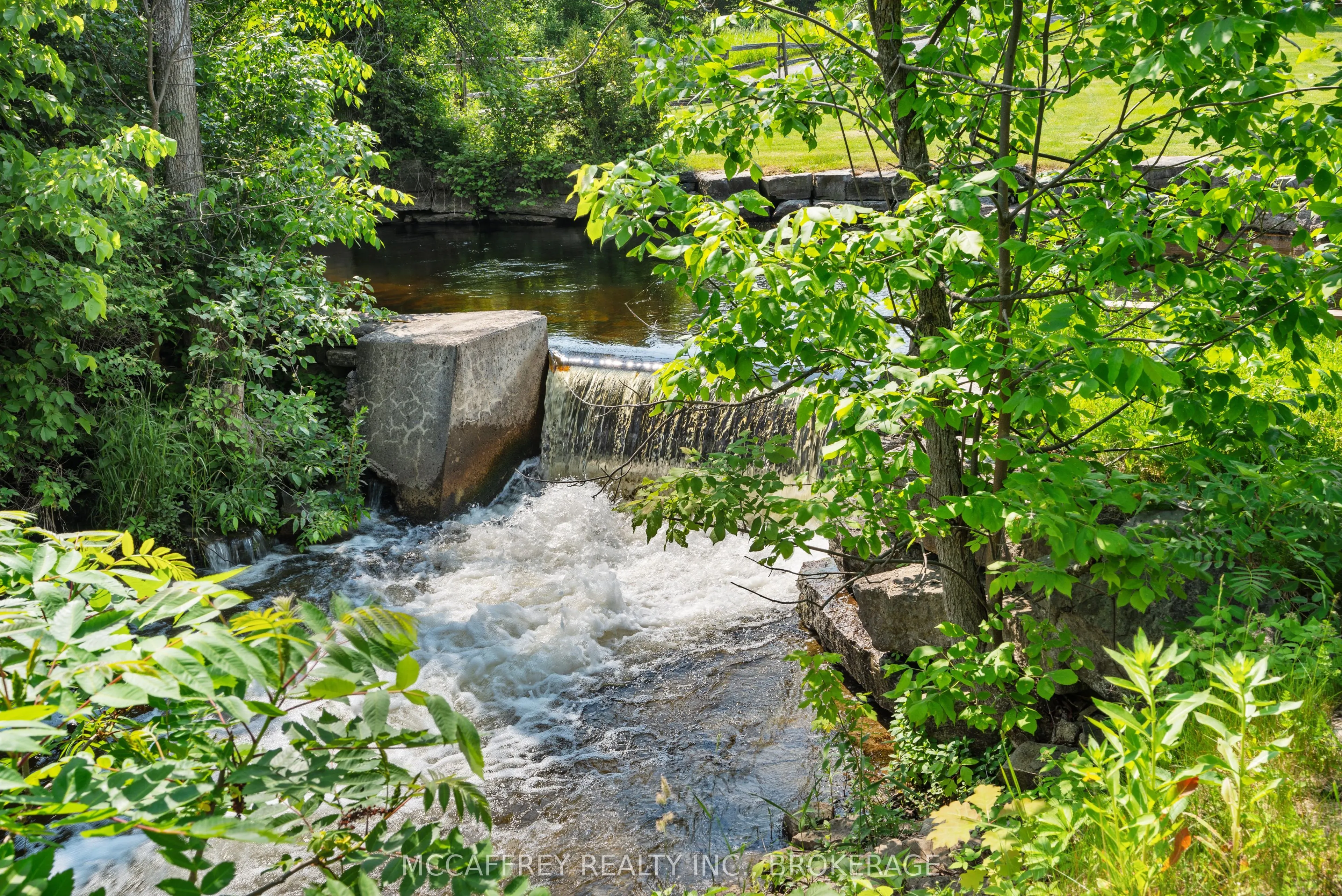 898 COUNTY ROAD 12