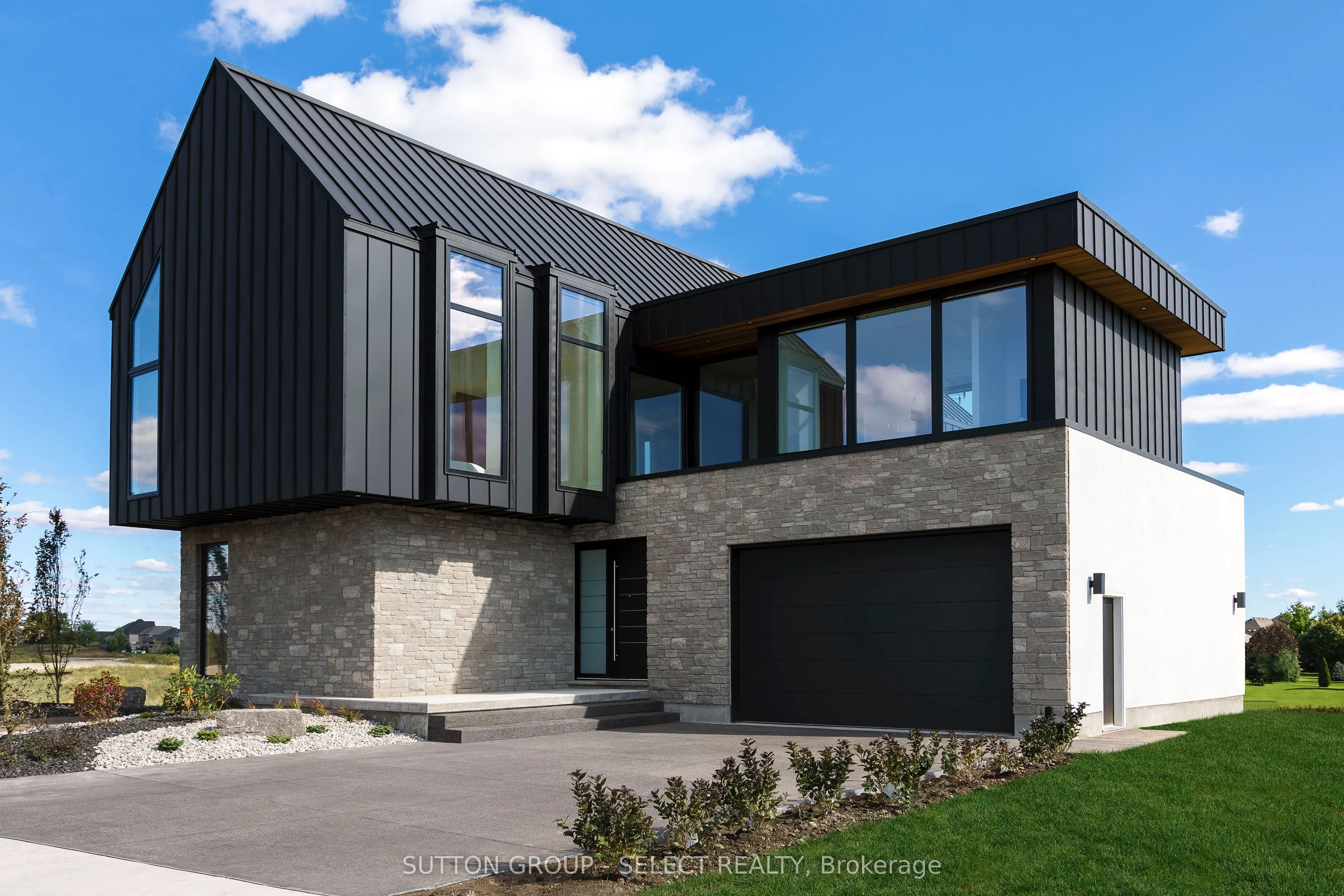 2564 Woodhull Road