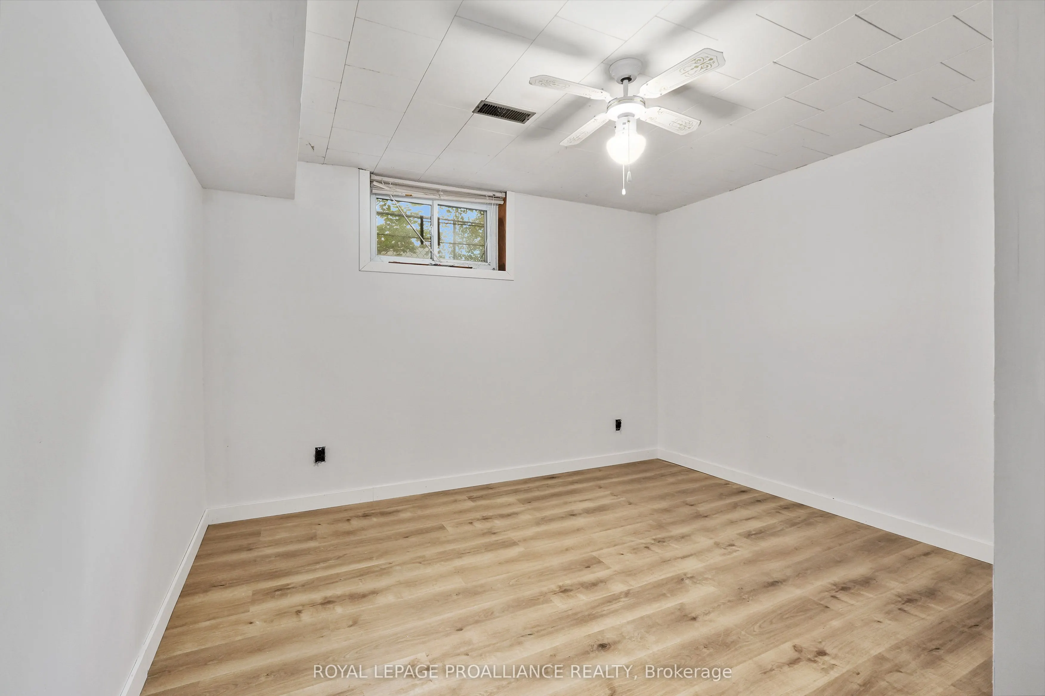 70 Pellissier Street S