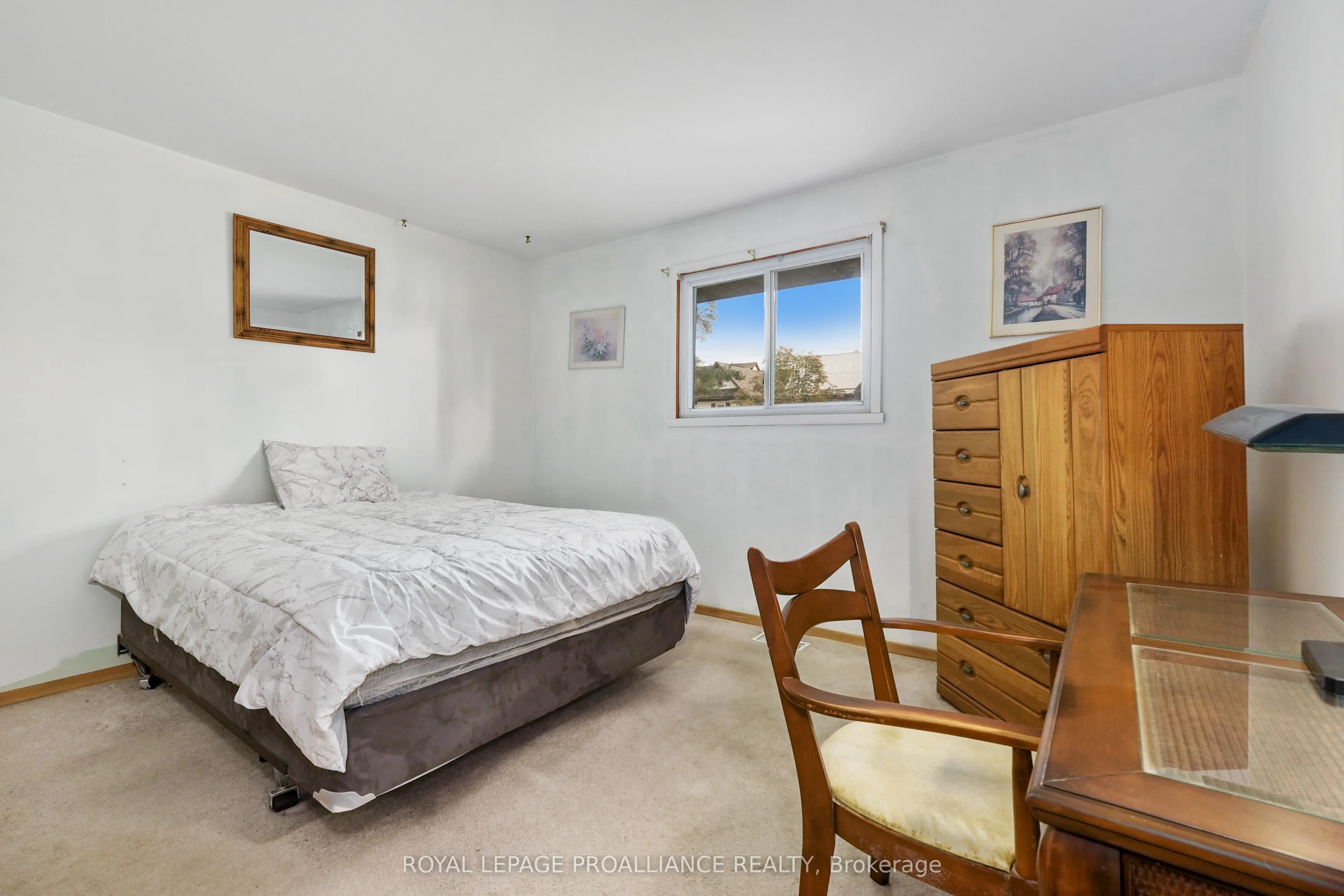 70 Pellissier Street S