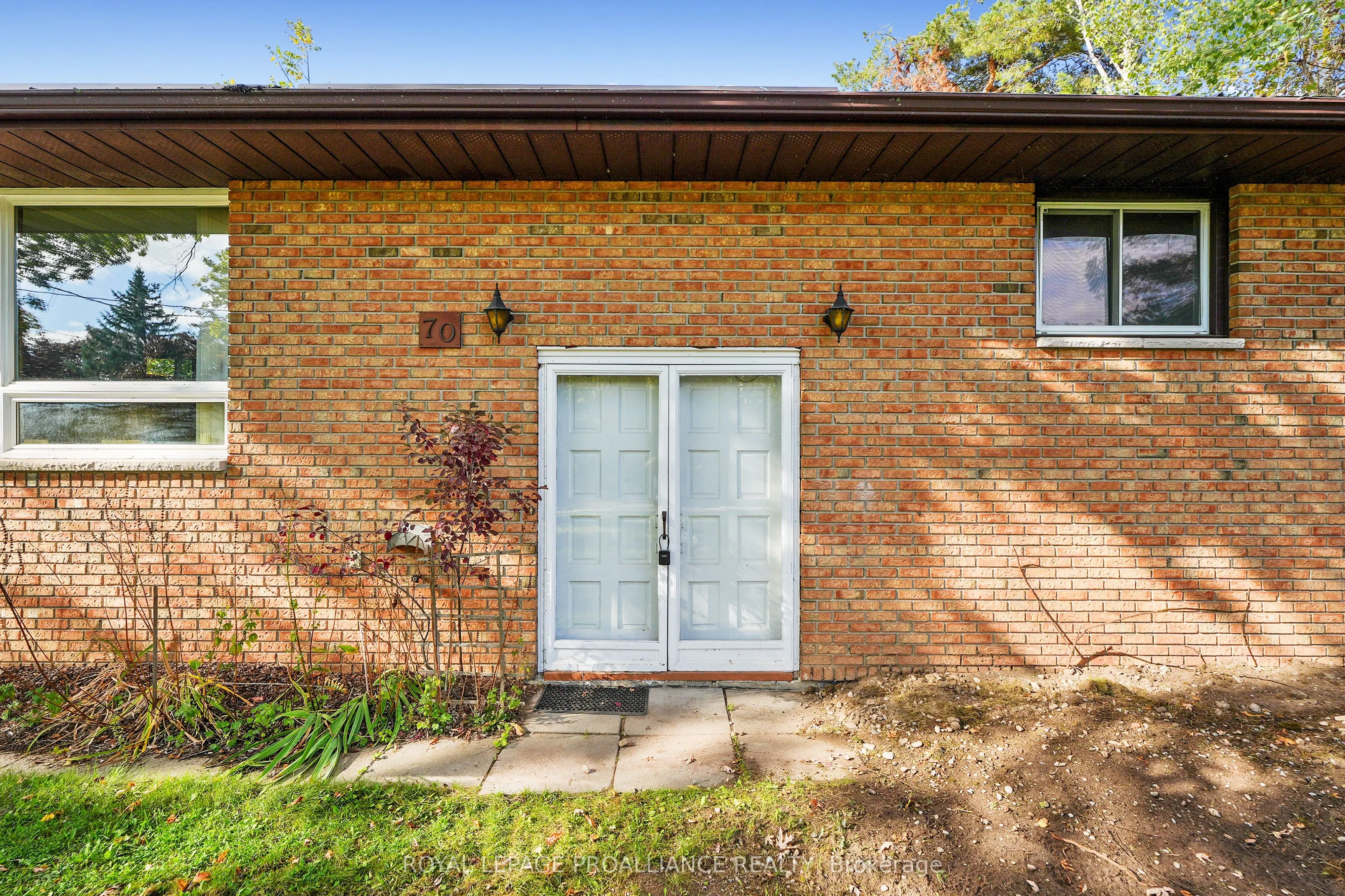 70 Pellissier Street S