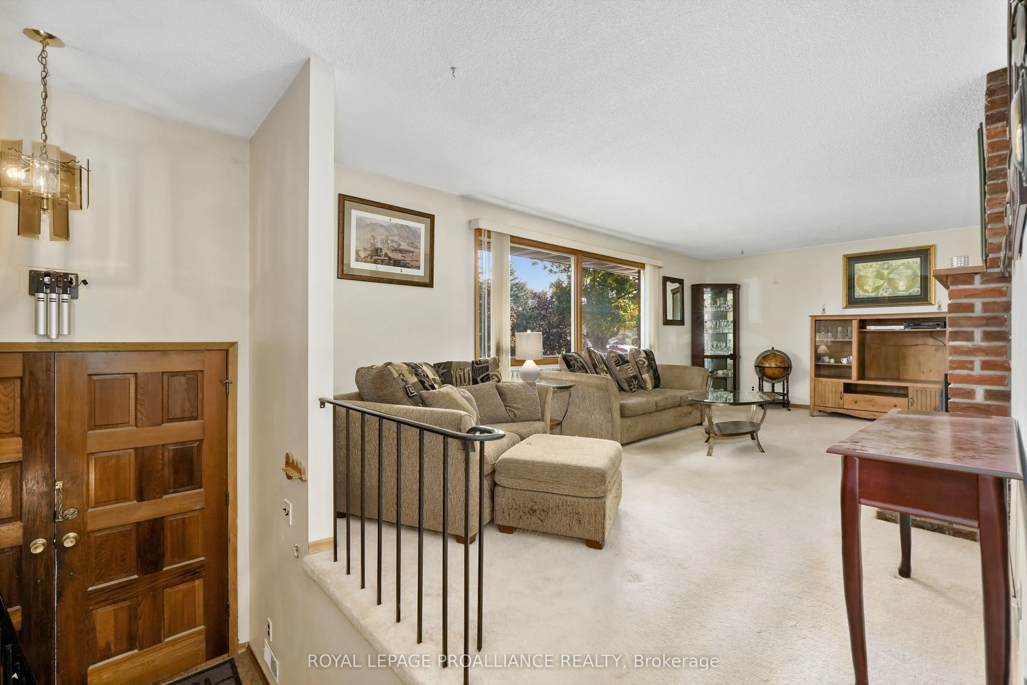 70 Pellissier Street S