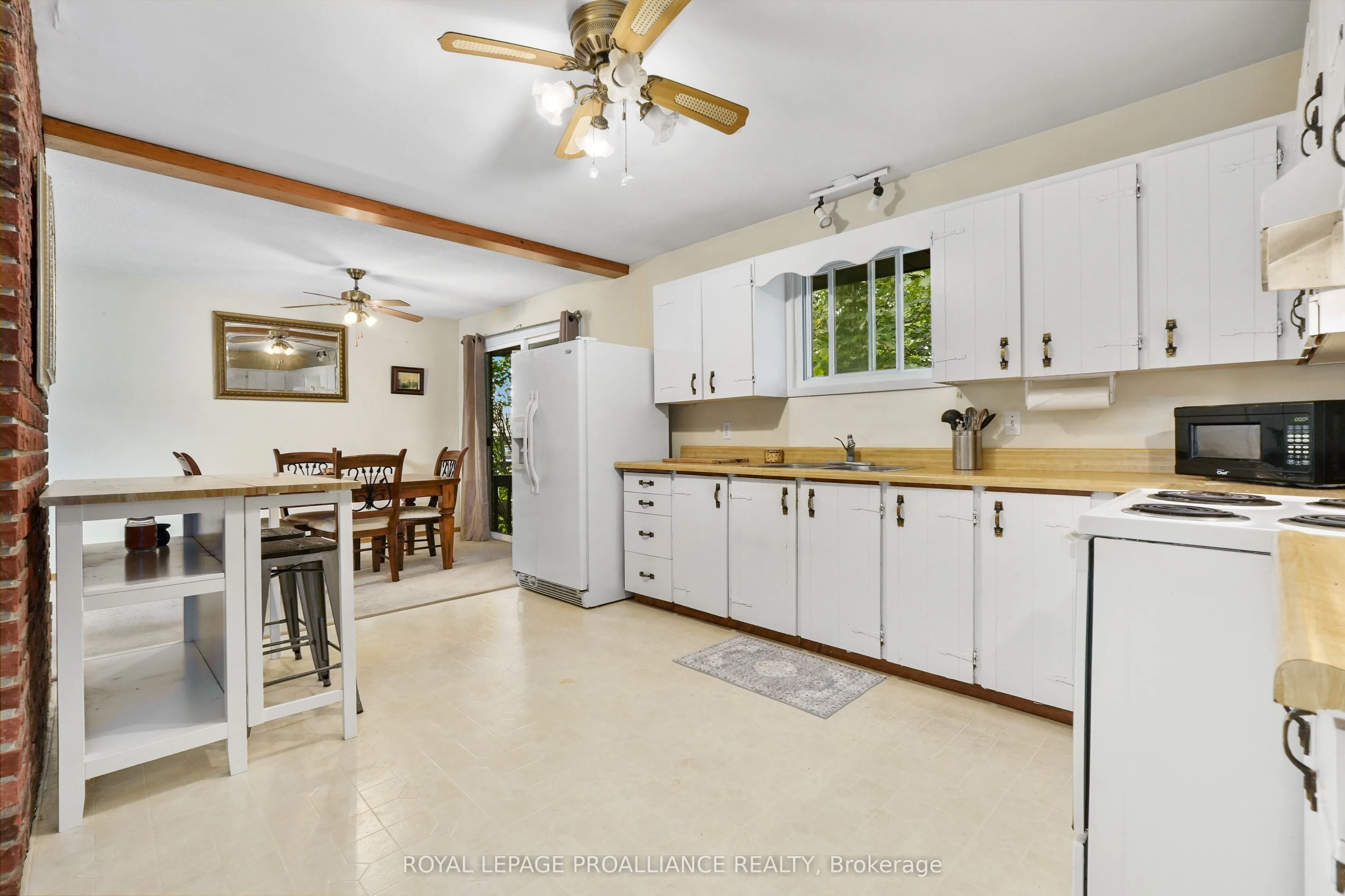 70 Pellissier Street S
