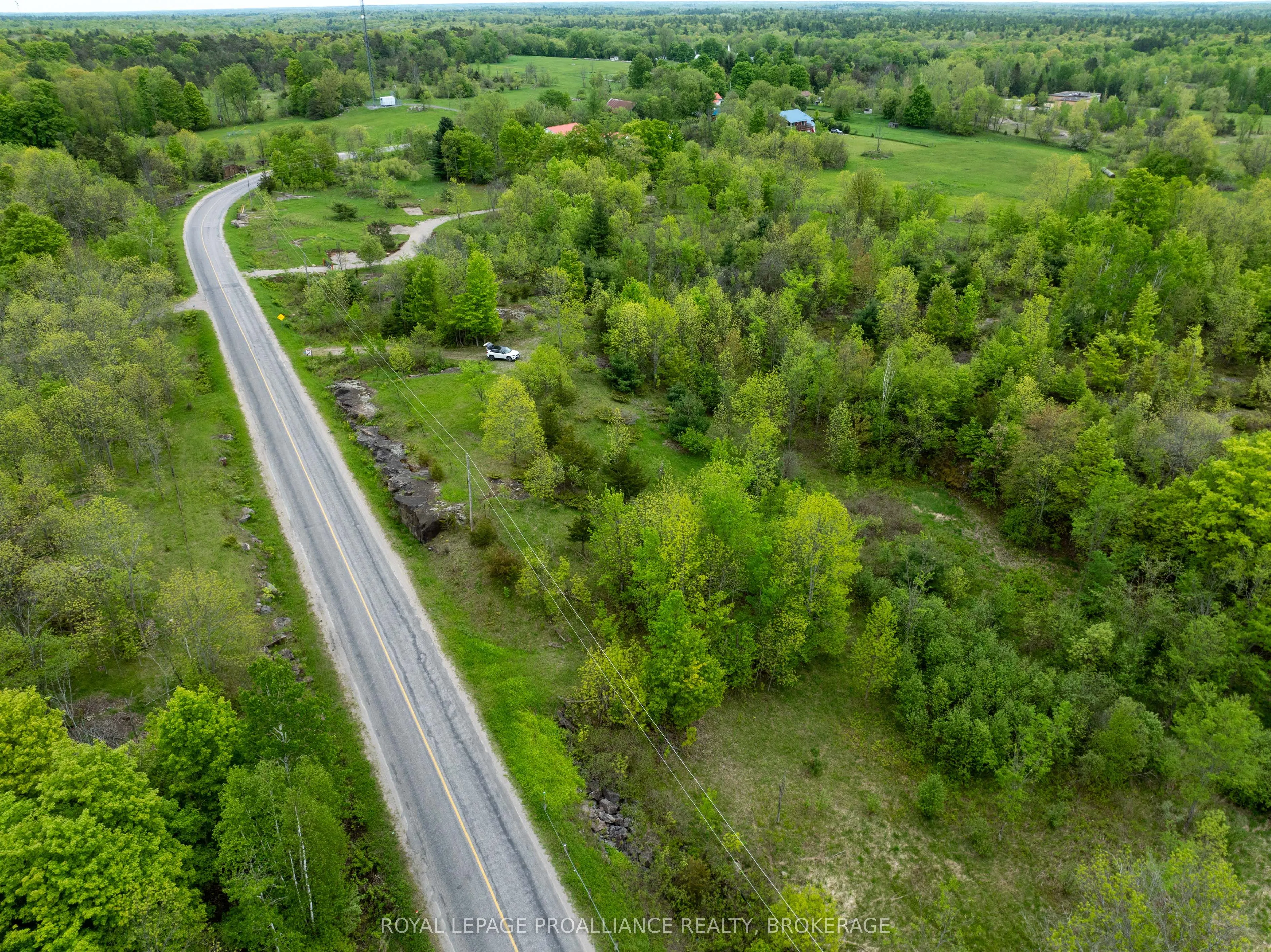 1147 LONG LAKE Road