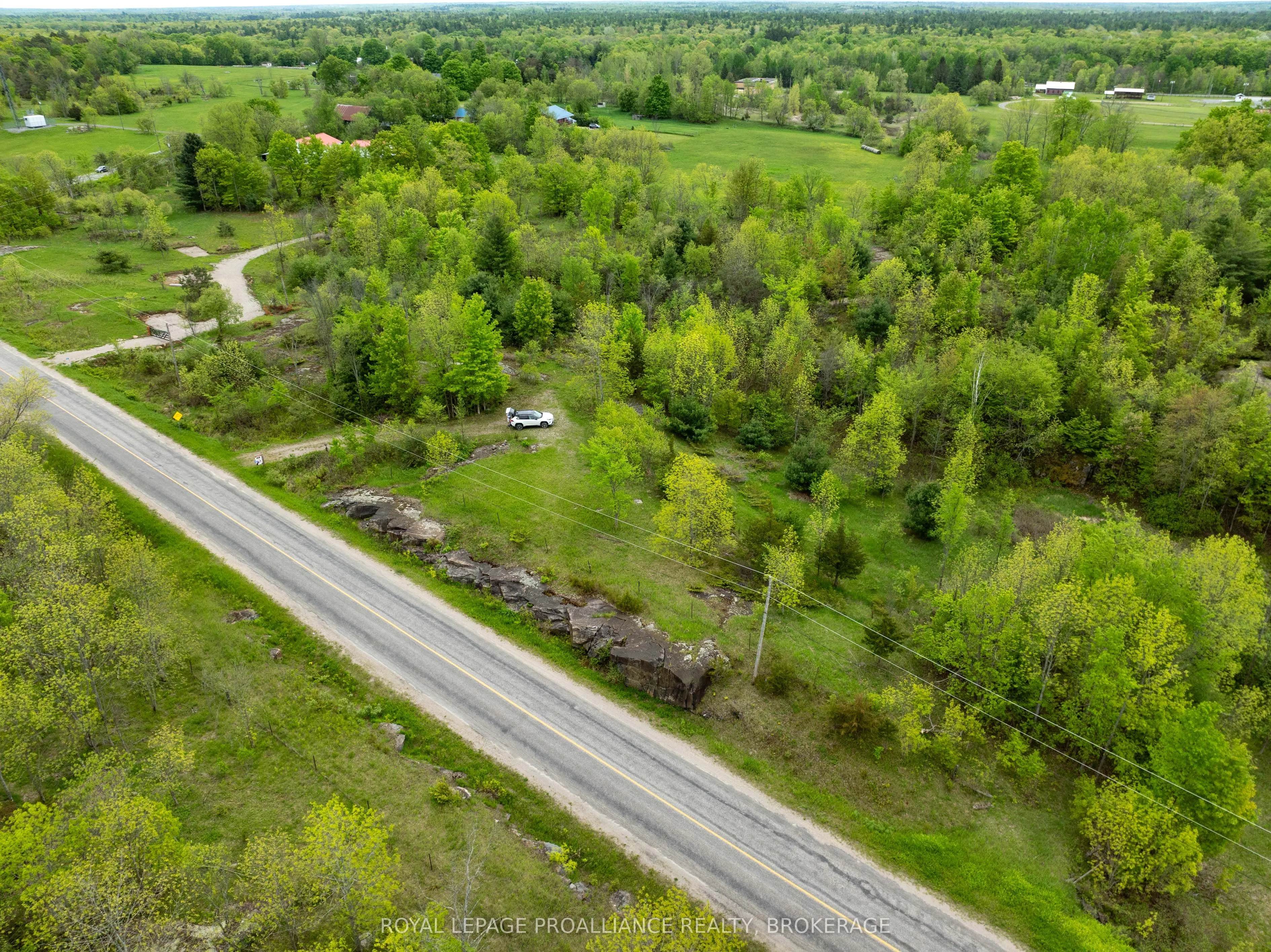 1147 LONG LAKE Road